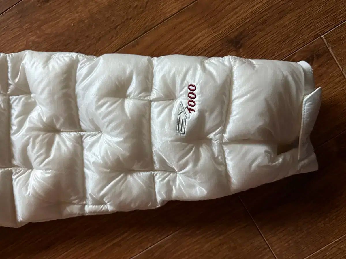 繰り返しのある モンベル 軽量プラズマ1000 サイズ 110 実物画像あり 実際サイズXL