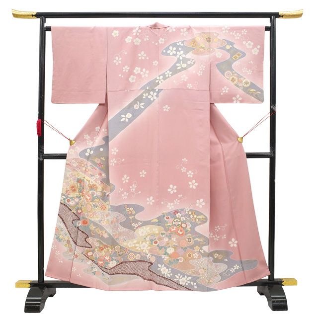 訪問着 着物 フォーマル リサイクル 正絹 袷 金駒刺繍 金彩加工 手染め 紅梅色 ピンク 四季の花 牡丹 菊 松竹梅 桜 橘 古典柄 地紙 七宝 流水 春 秋 冬 上質 仕立て上がり 身丈160 裄丈65 5 Ｍサイズ みやがわ sb 16633