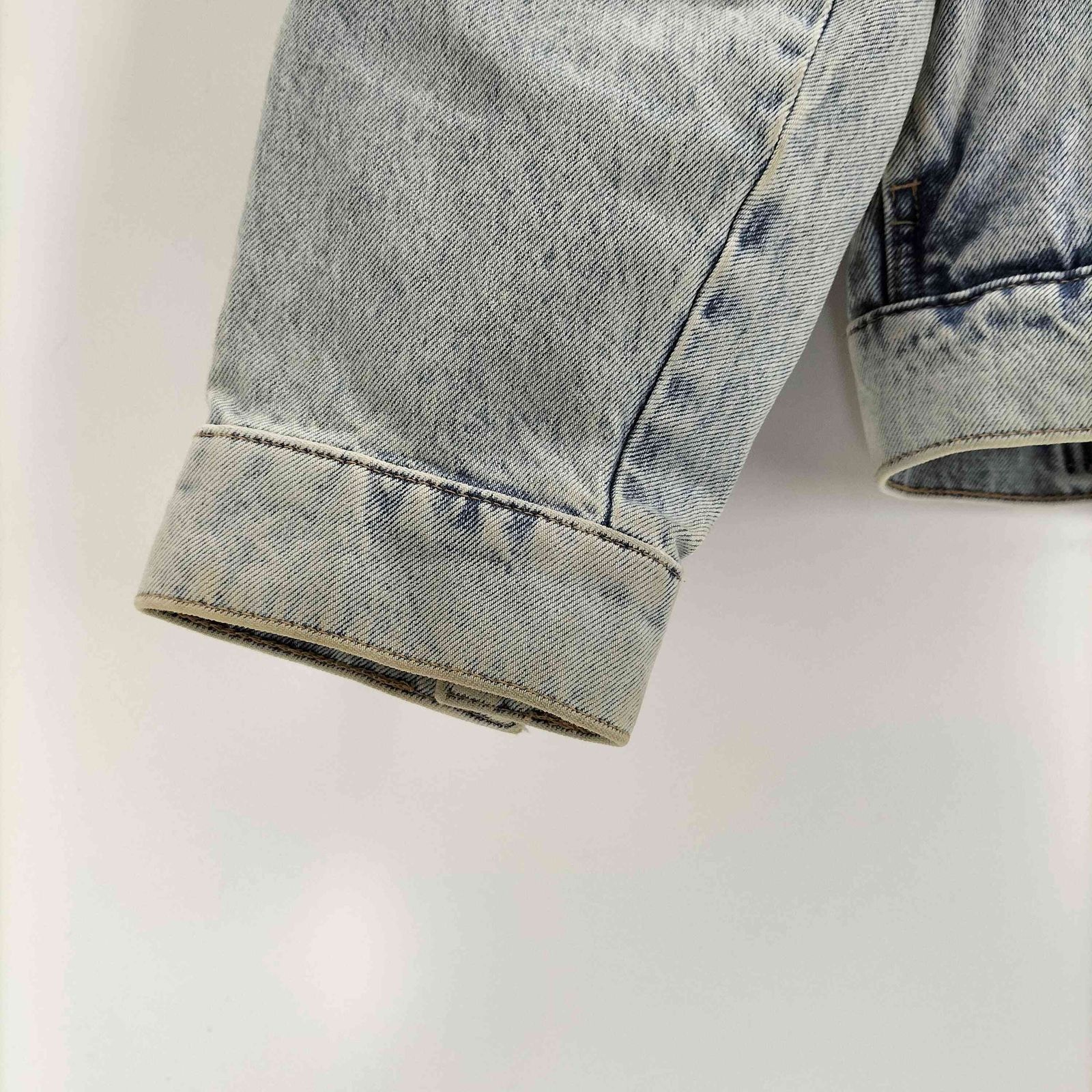 カルバンクラインジーンズ Calvin