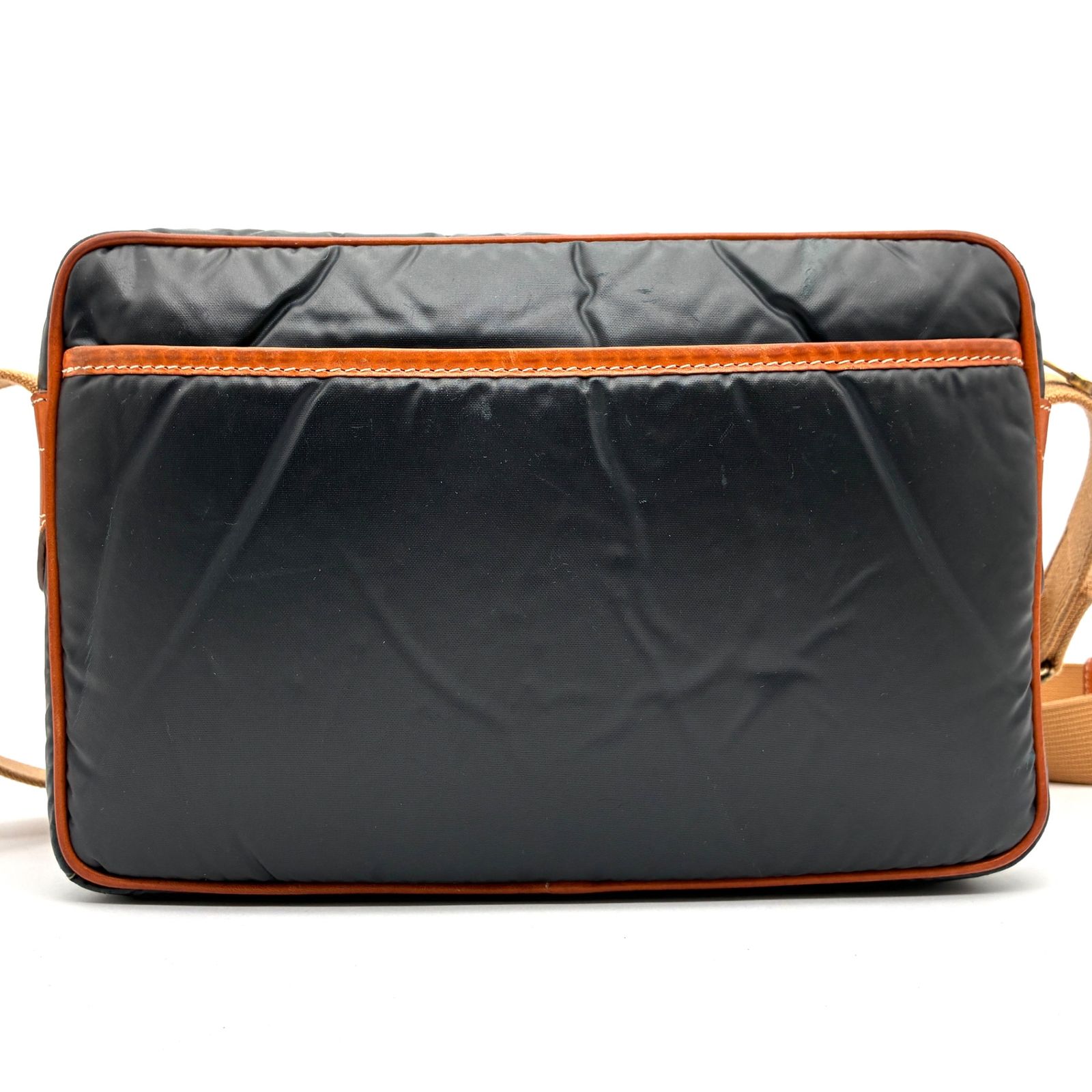 美品 HUNTINGWORLD ハンティングワールド ショルダーバッグ バチュー