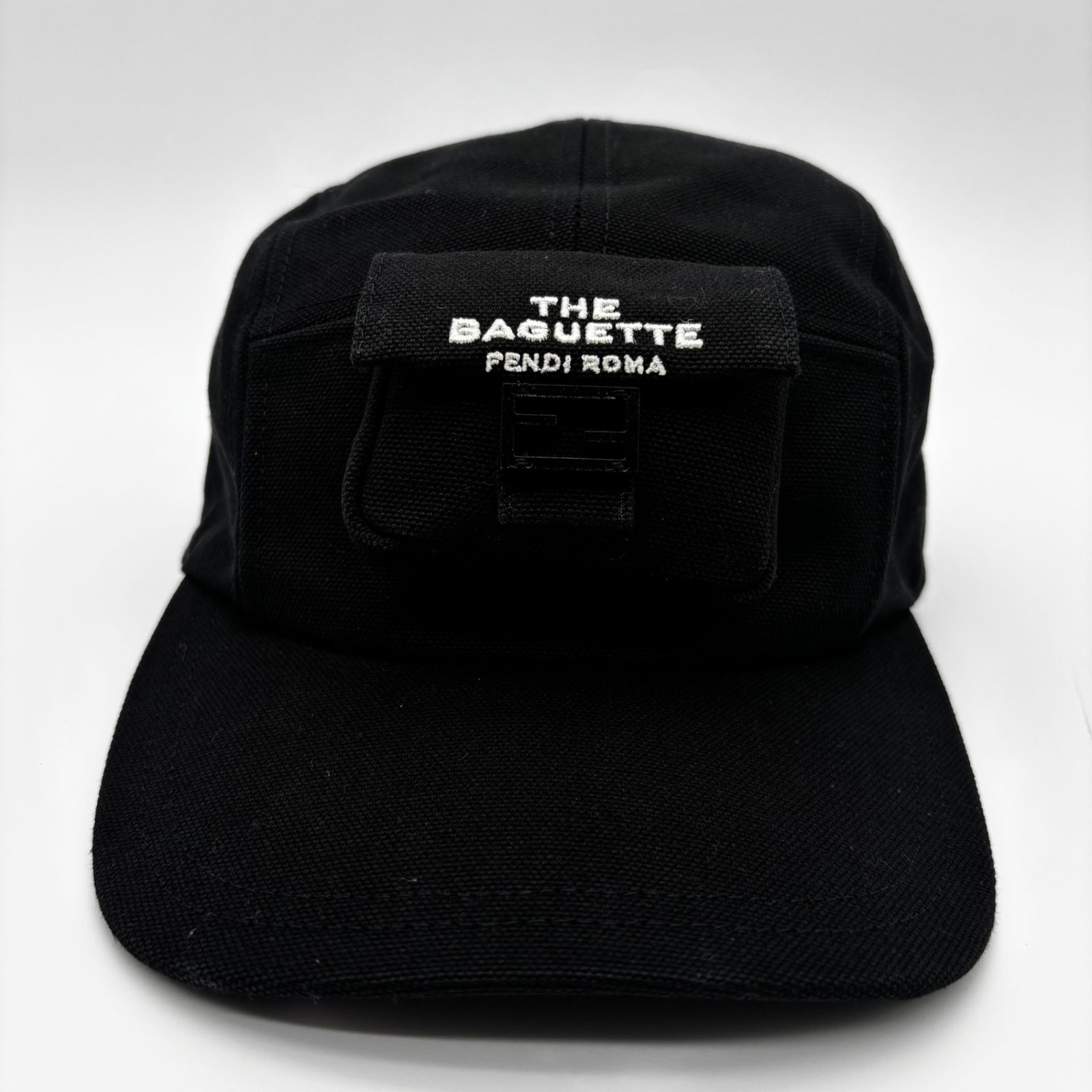 未使用に近い FENDI フェンディ マークジェイコブス コラボ ベース