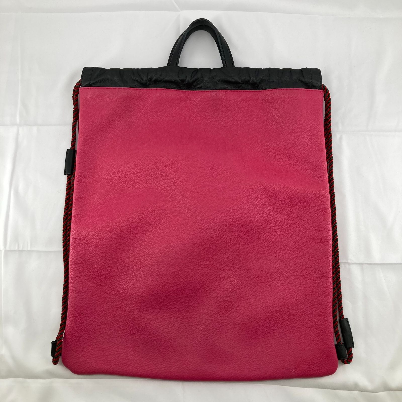 美品 GUCCI ドローストリング レザーリュックサック ピンク グッチ GUCCI ドローストリングバッグ リュックサック レザー ピンク