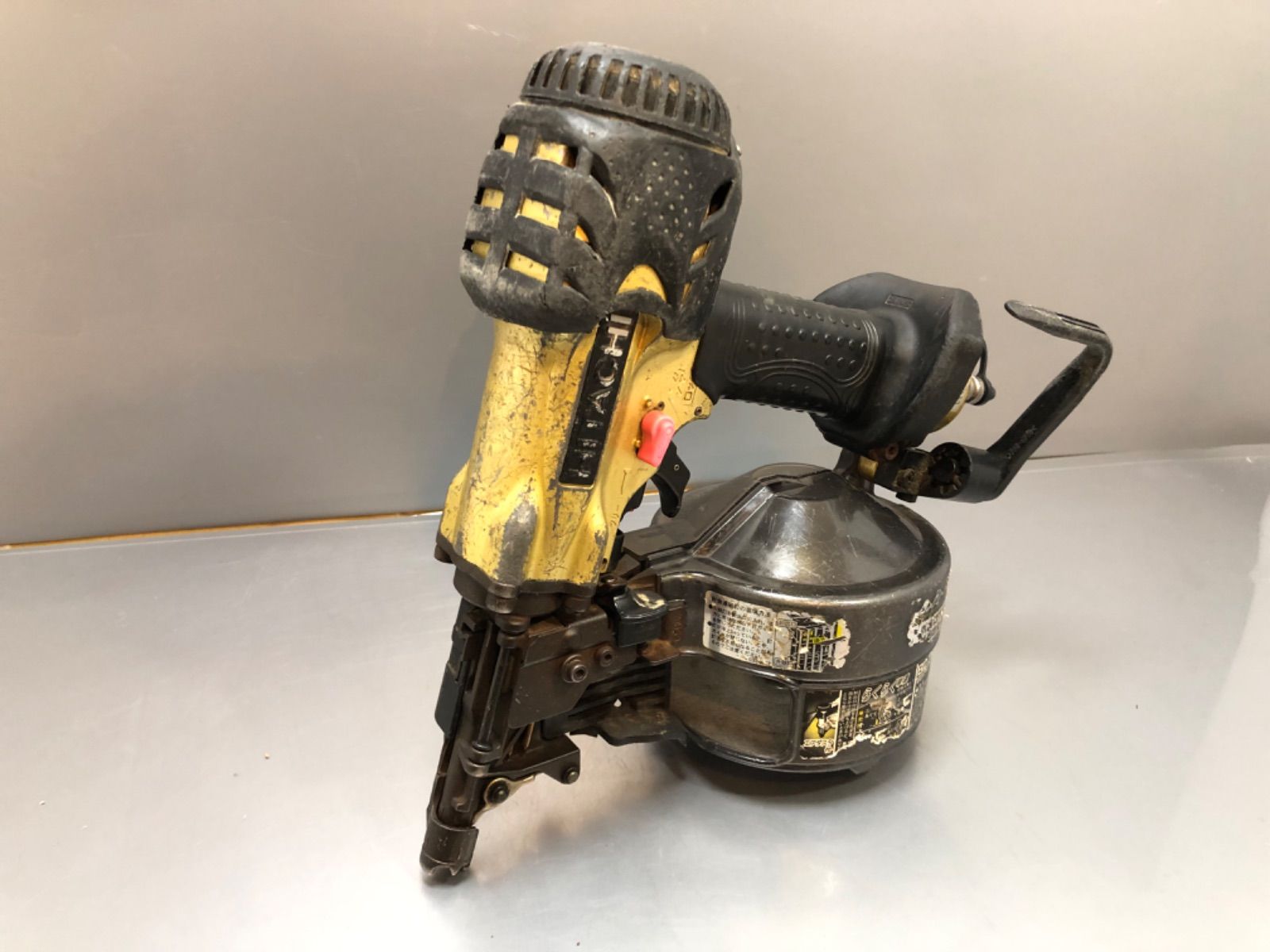 日立工機 65mm 高圧ロール釘打機 NV 65HMC 動作品