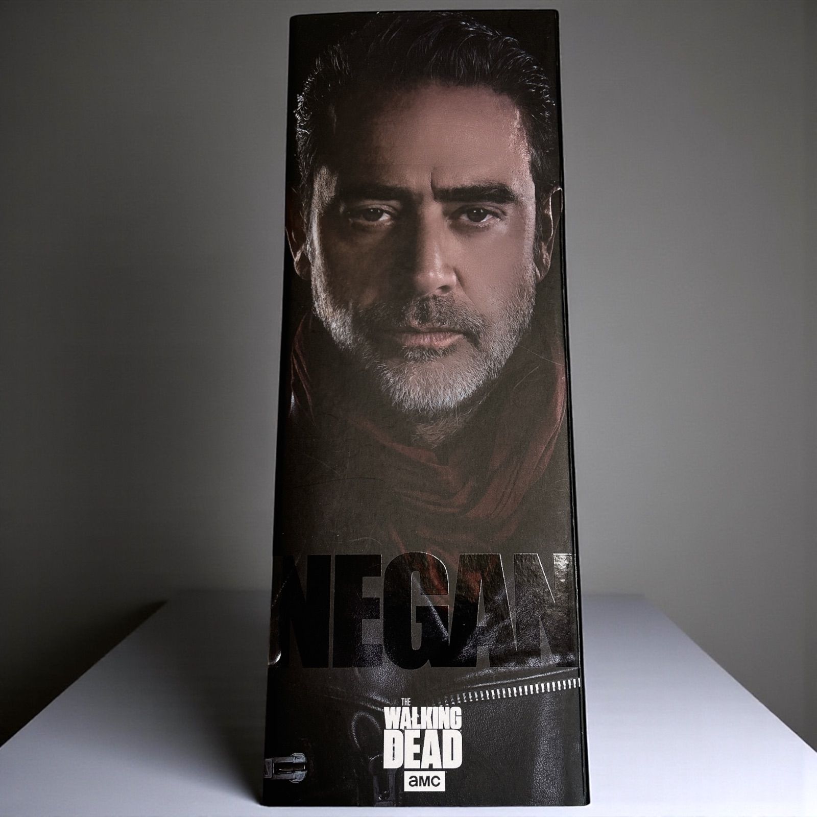 ウォーキングデッド ニーガン フィギュア スリーゼロ