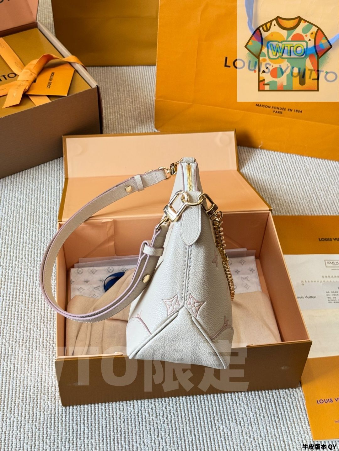 上昇志向の 今日 LV Croissant Strawberry Milk 2025 SS ルイヴィトン クロワッサン ストロベリーミルク 2025 春夏 -WT0輸入