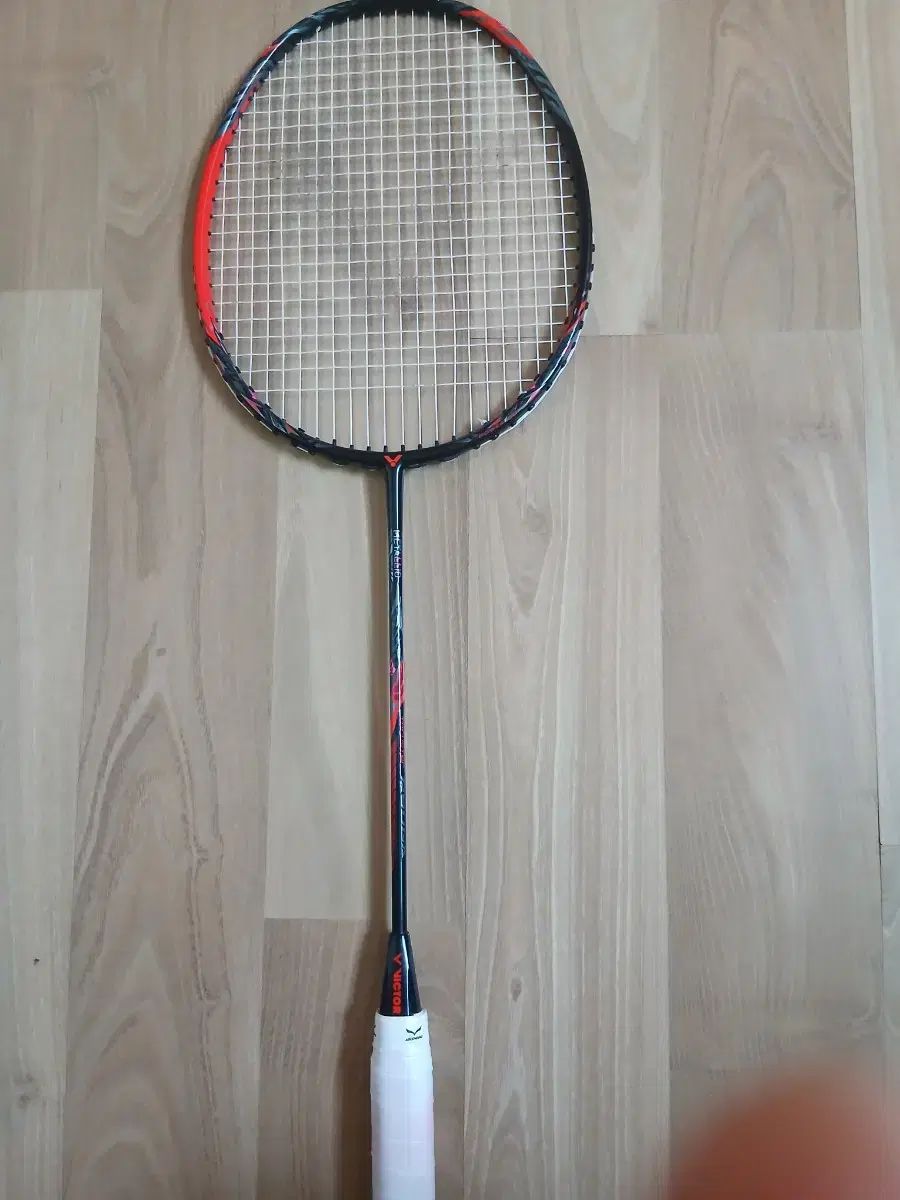 VICTOR ビクター 류 메탈릭 バドミントン ラケット