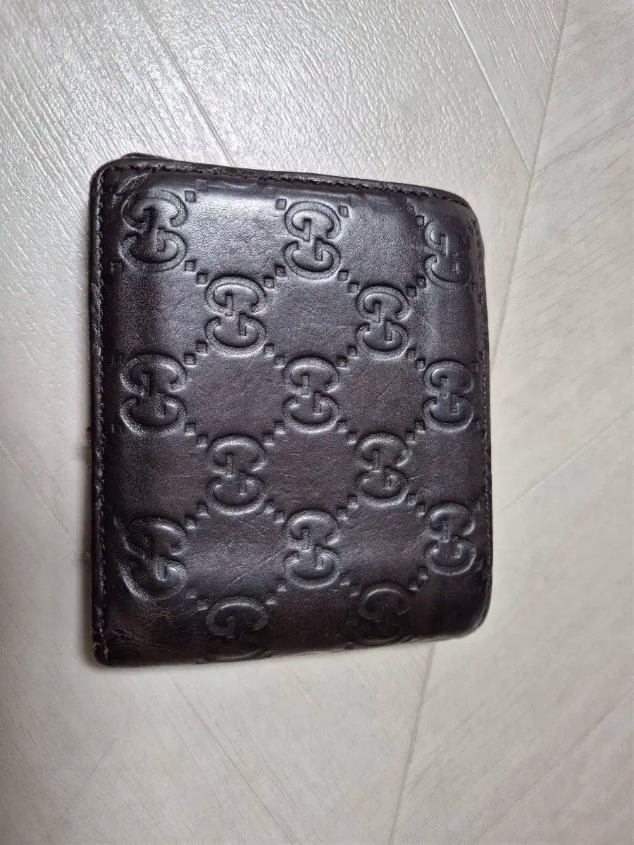 グッチ GG 二つ折り財布 DARK ブラウン