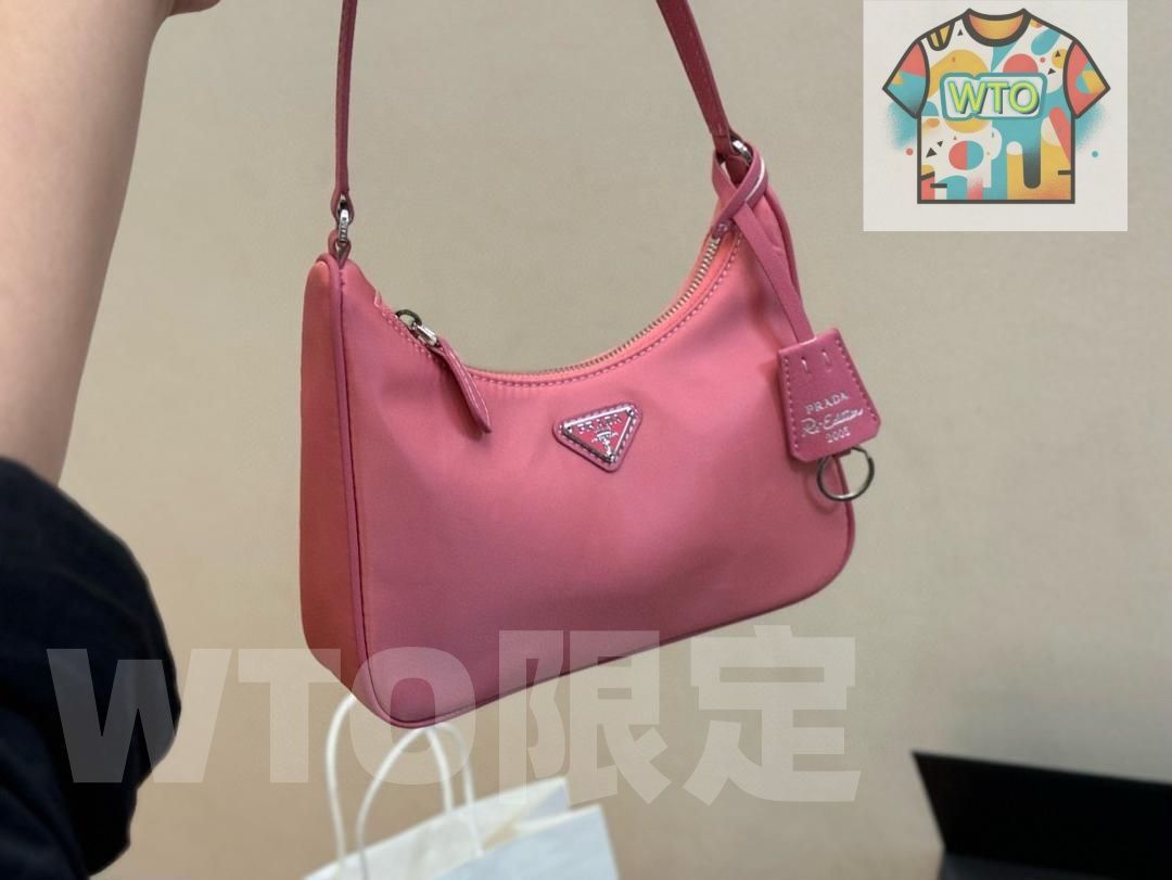 PRADAプラダのとてもスタイリッシュな女性用ショルダーバッグ｜