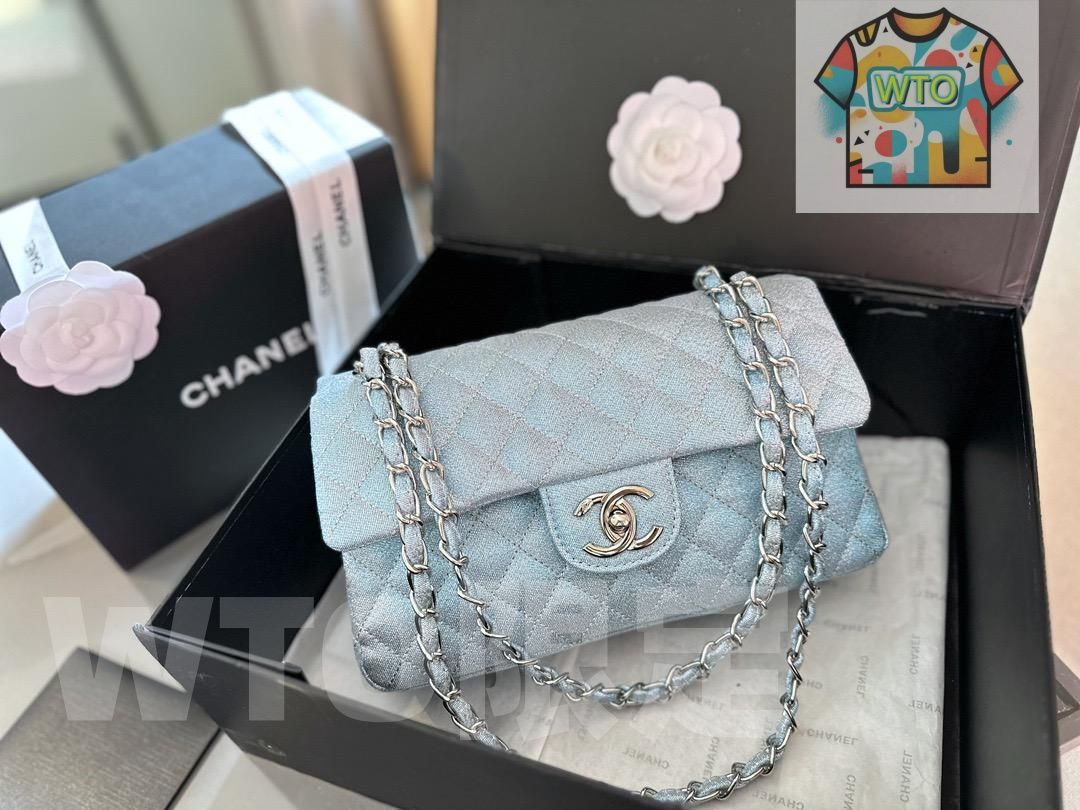 CHANELシャネル パールグロス ブルー チェーンバッグです| |