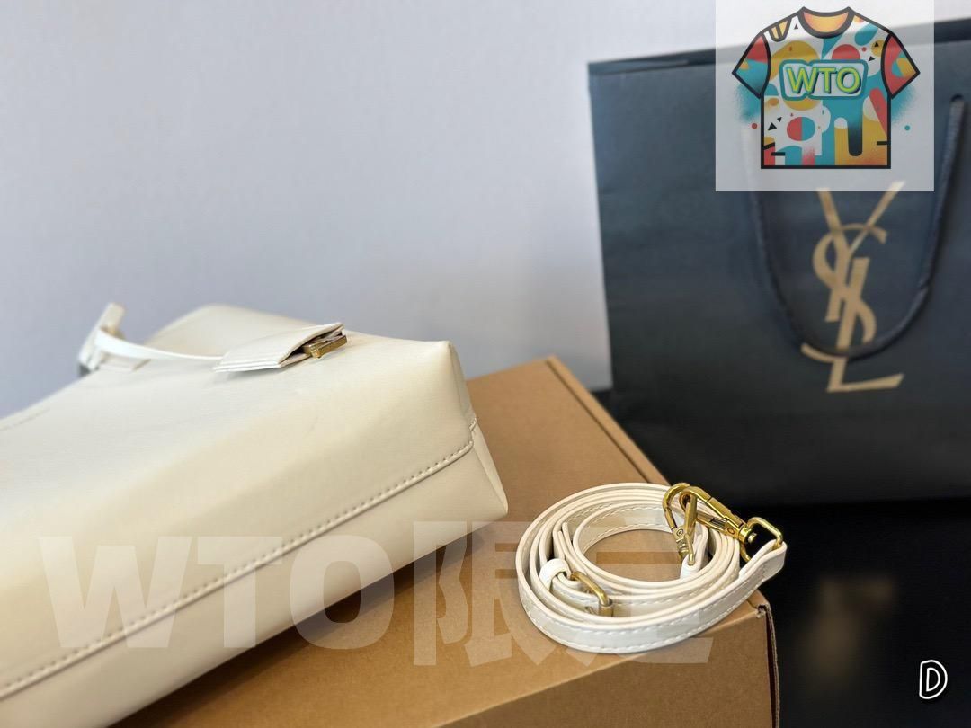 YSLサンローランの控えめでシンプルな女性用通勤バッグ｜