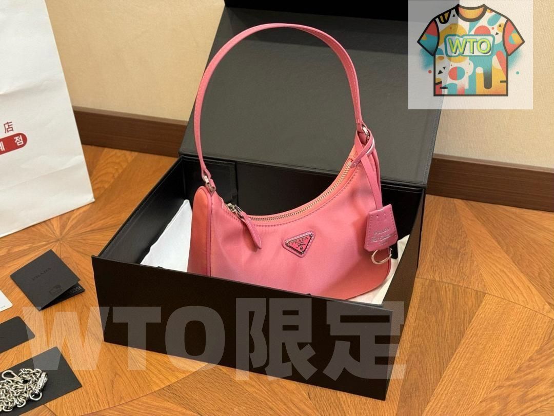 PRADAプラダのとてもスタイリッシュな女性用ショルダーバッグ| |