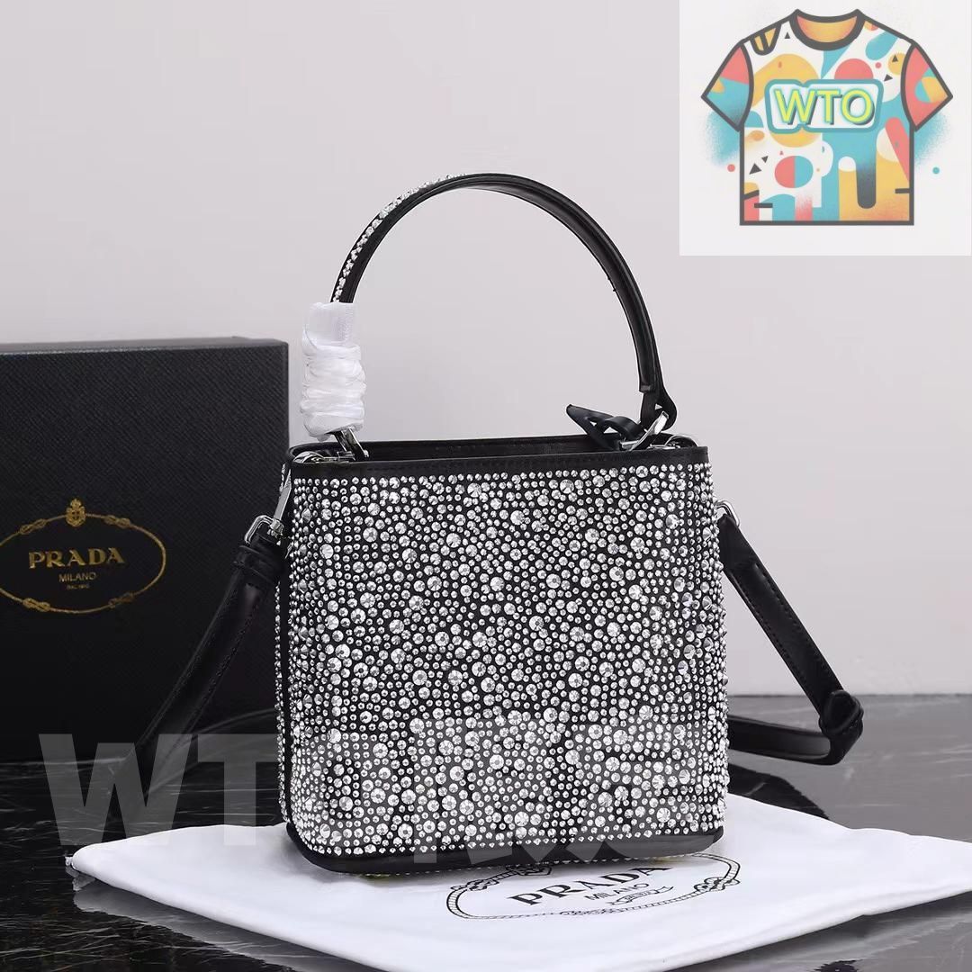 プラダ PRADA ショルダーバッグ| |