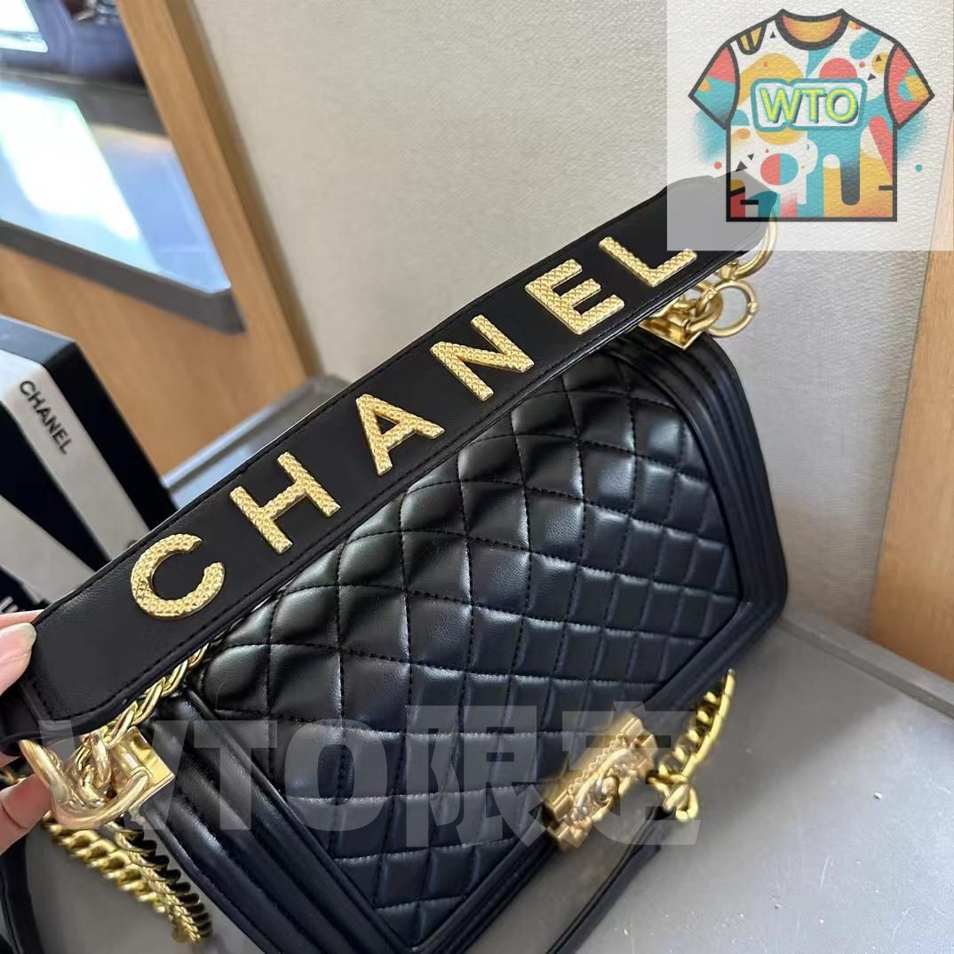 シャネル ショルダーバッグ