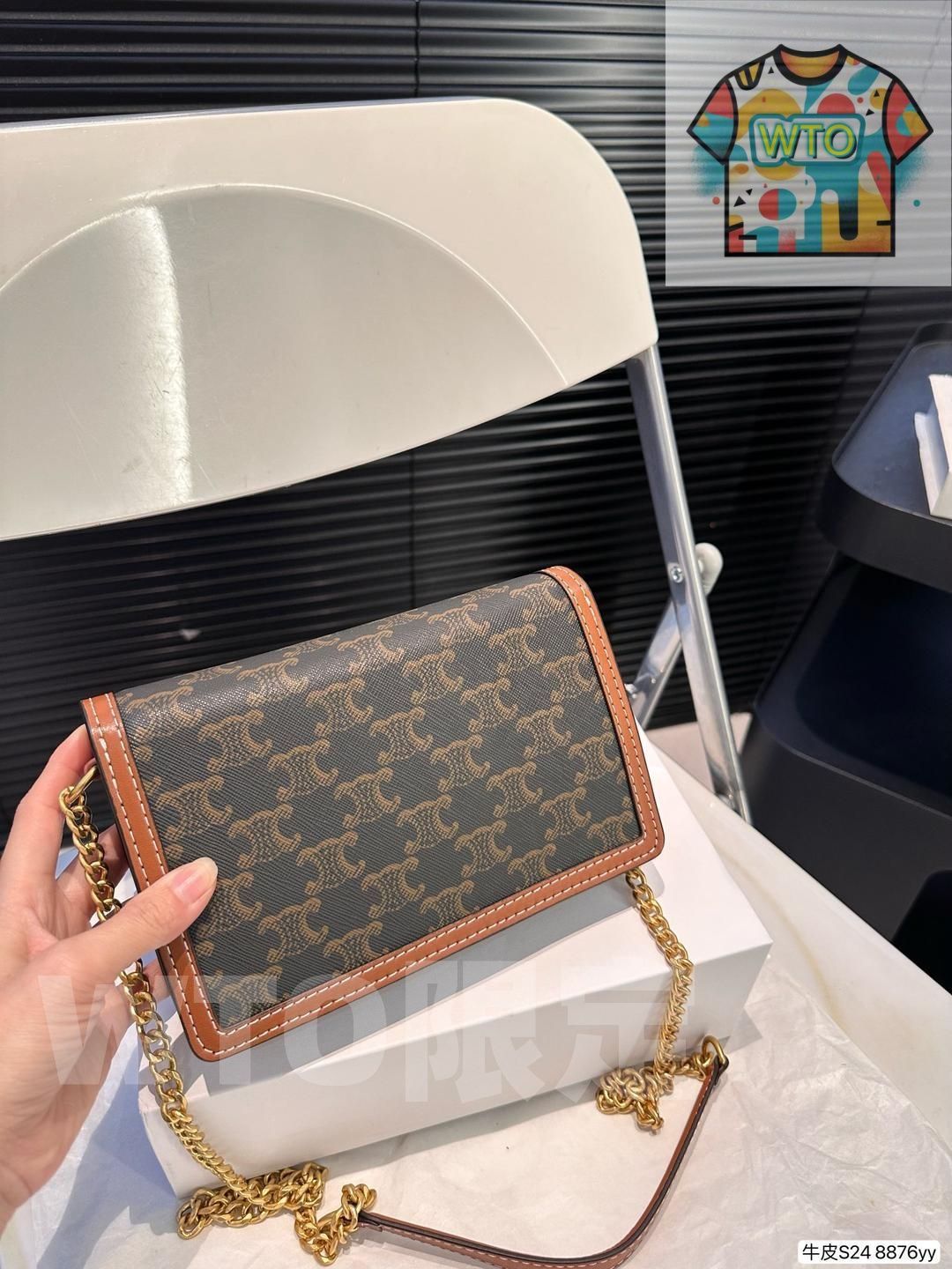 CELINEセリーヌのカジュアルなヴィンテージショルダーバッグ｜ ｜