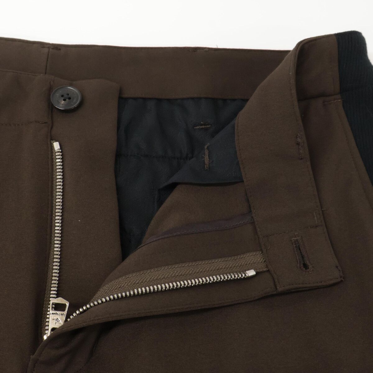 ウノピゥウノウグァーレトレ ﾌﾞﾗｳﾝ