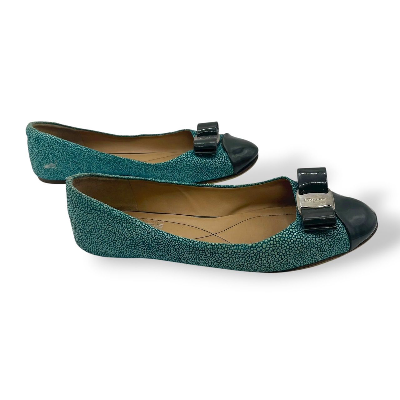 リボン エナメル