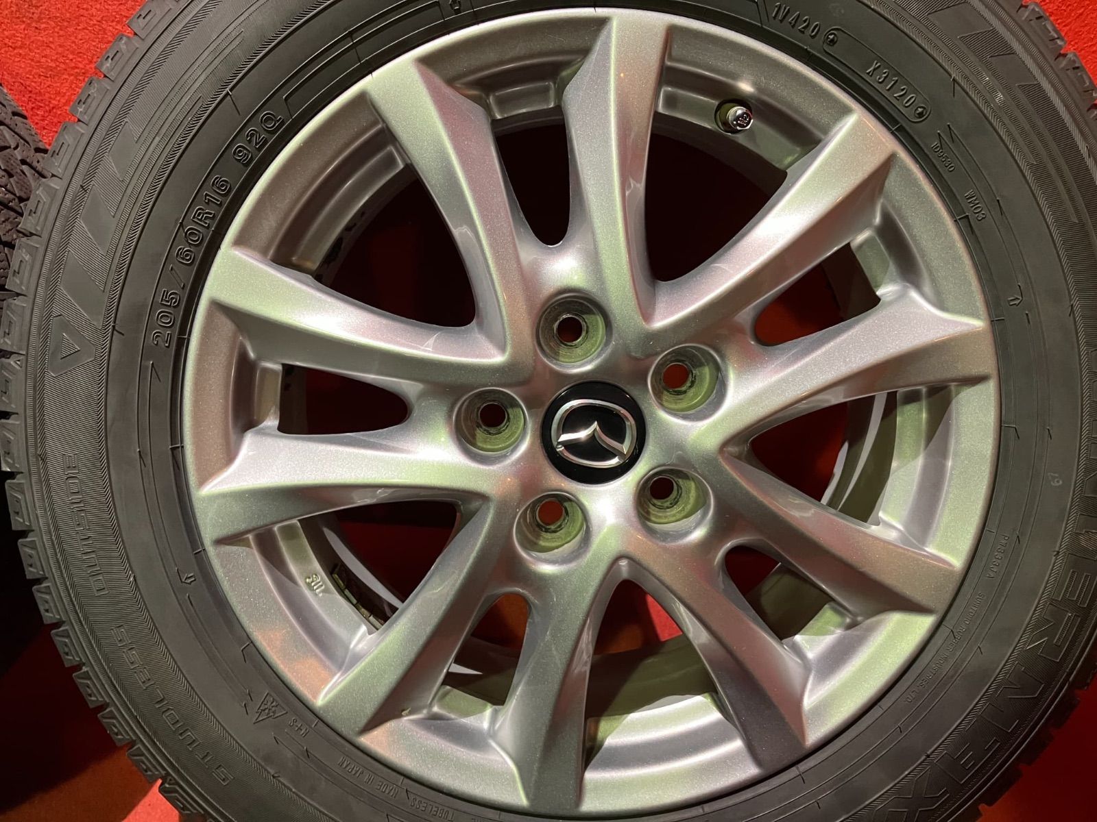 スタッドレスタイヤホイールセット 205 60 R 16 DUNLOP WM 03 x 6 5 J 50 114 3 H マツダ アクセラ 4本SET