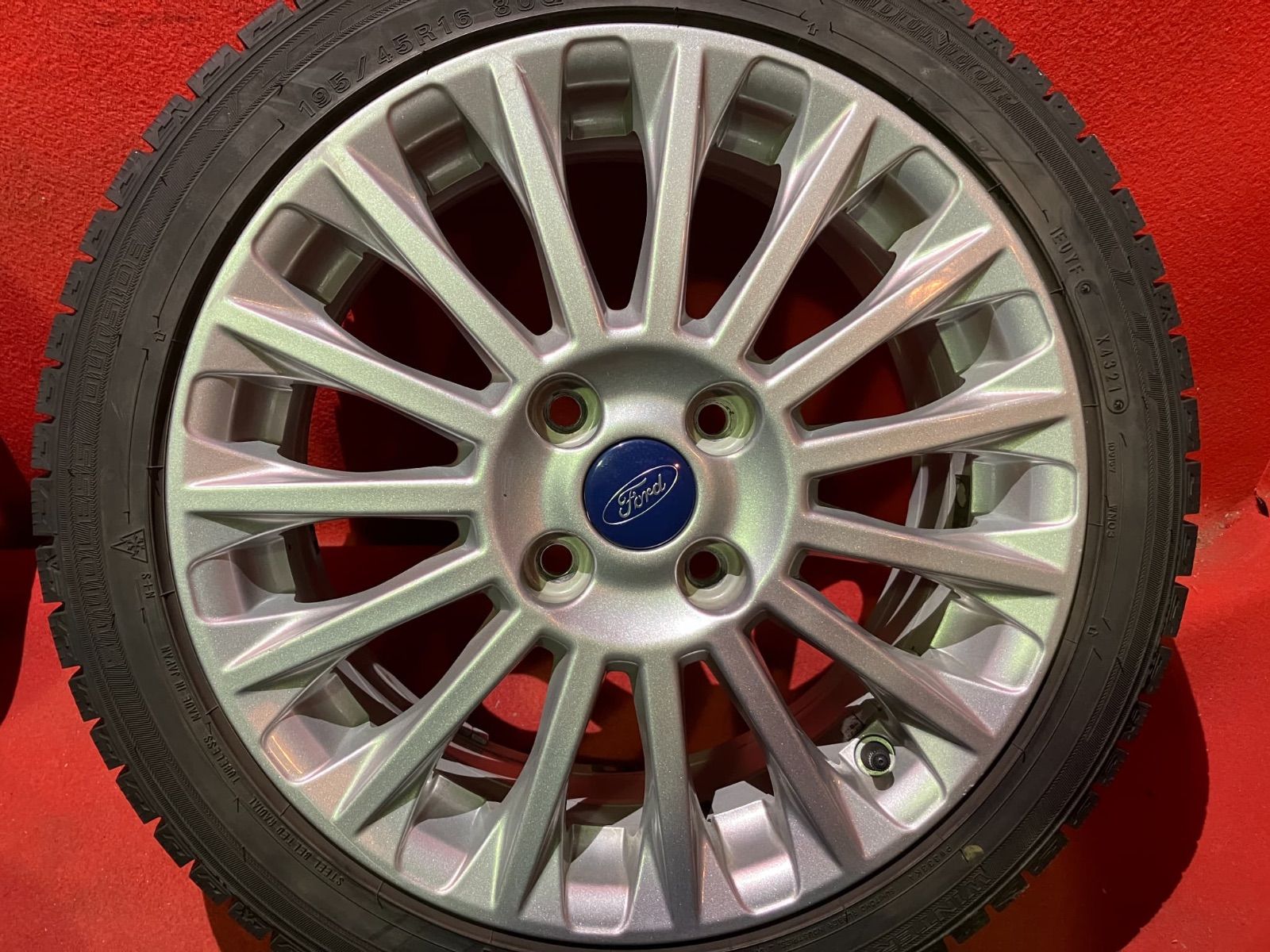 スタッドレスタイヤホイールセット 195 45 R 16 DUNLOP WM 03 x 6 5 47 108 4 H hub 64 mm フォード フィエスタ 4本SET