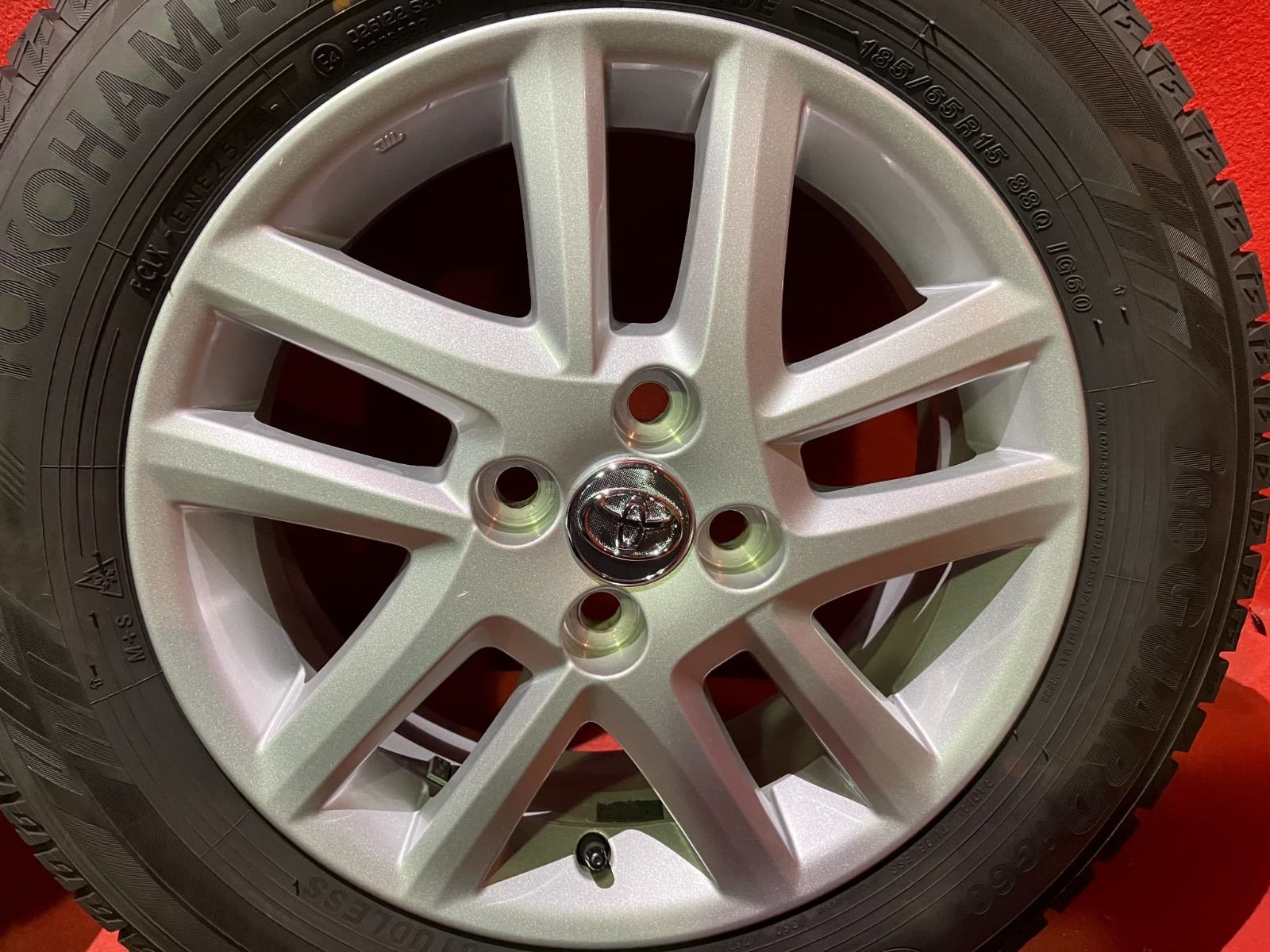 スタッドレスタイヤホイールセット 185 65 R 15 IG 60 x 5 45 100 4 H トヨタ カローラフィールダー 4本SET