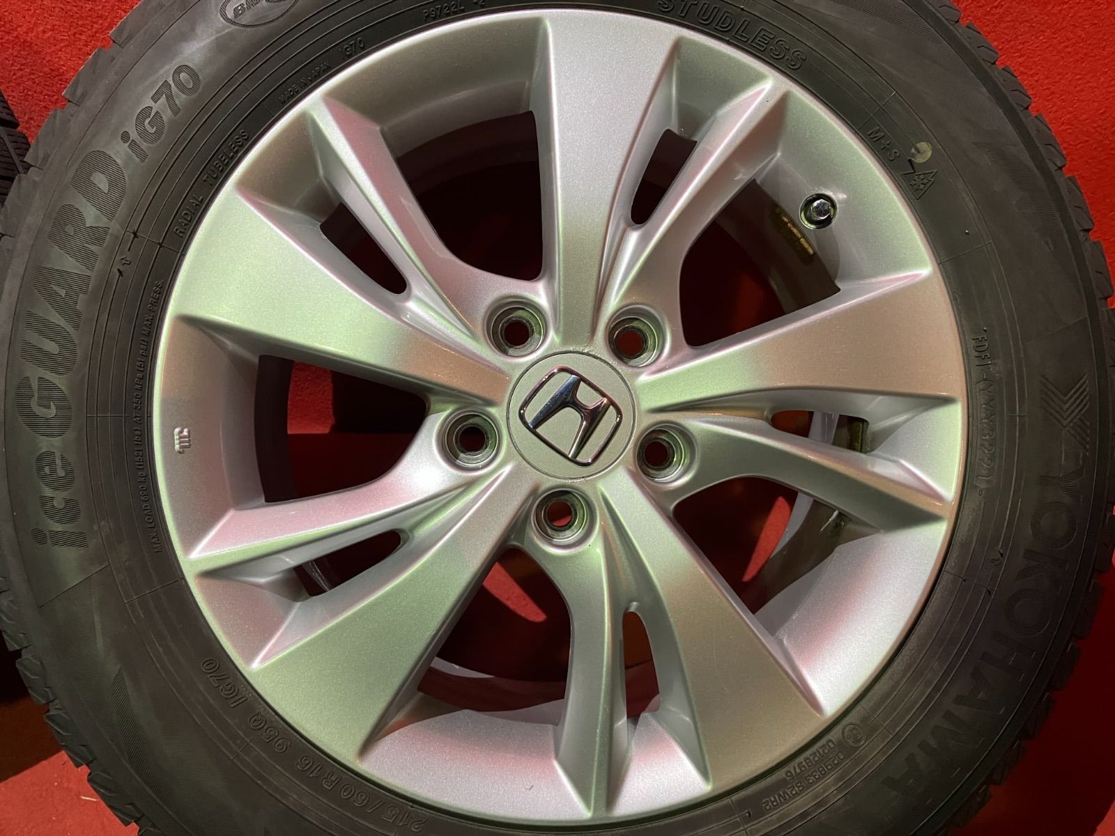 スタッドレスタイヤホイールセット 215 60 R 16 IG 70 x 7 0 55 114 3 5 H ホンダ RU系ヴェゼル 4本SET