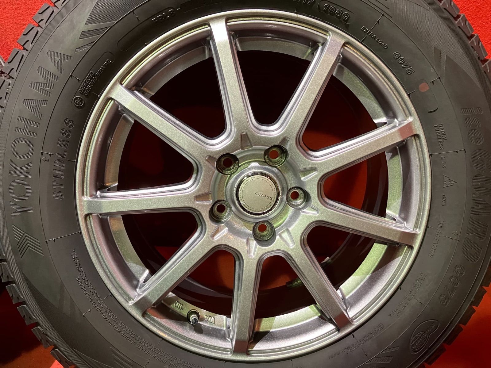 スタッドレスタイヤホイールセット 235 65 R 17 G 075 x 7 0 54 114 3 5 H 社外 グラス 4本SET