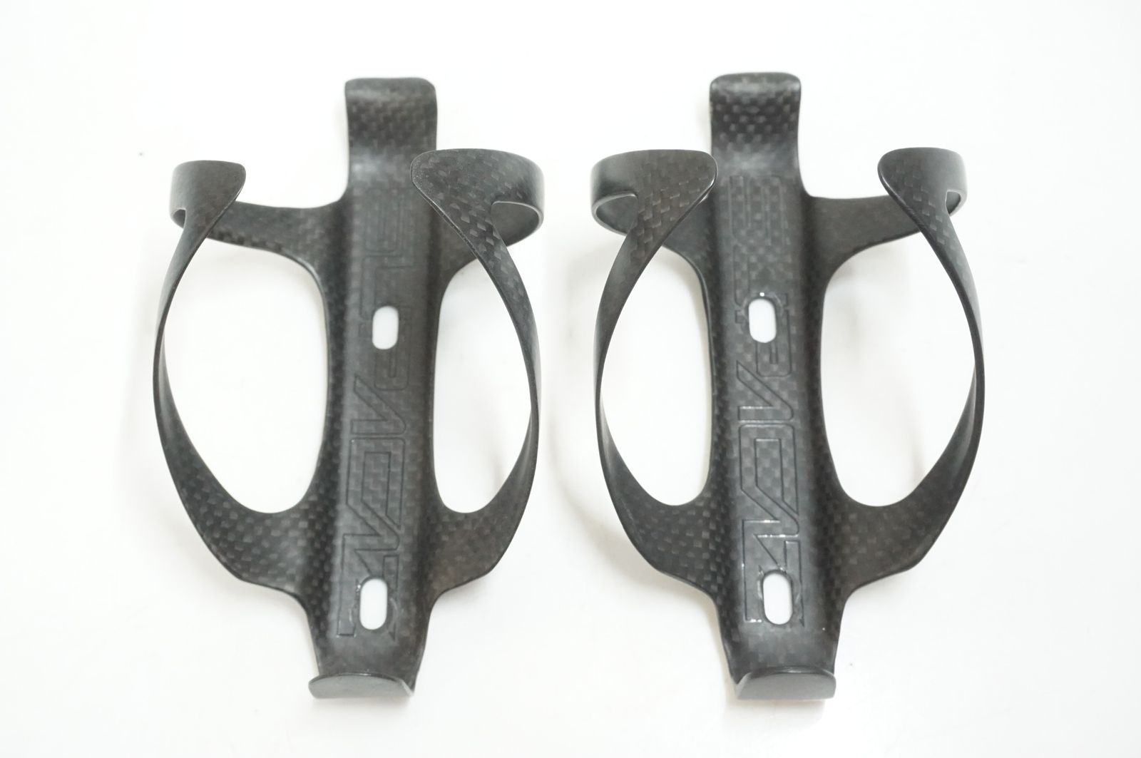 SUPACAZ スパカズ FLY CAGE CARBON ボトルケージセット