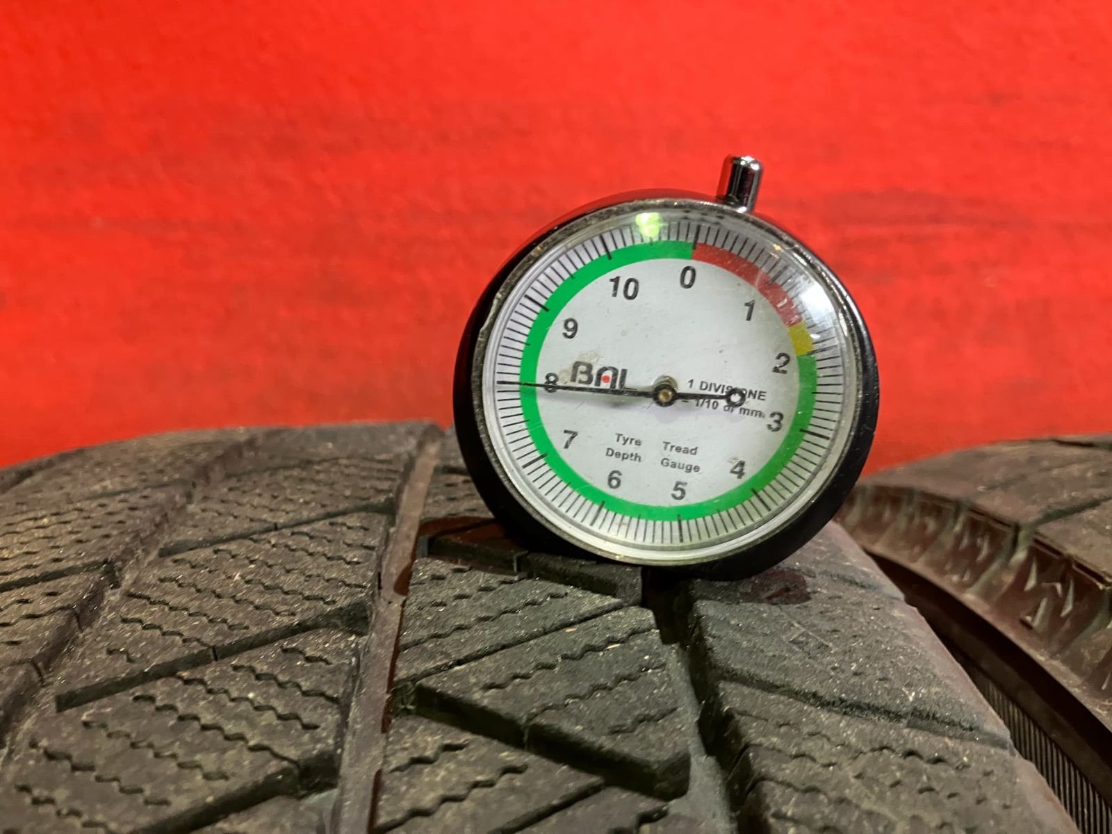  スタッドレスタイヤ 215 60 R 17 VRX 3 4本SET 17インチ スタッドレス