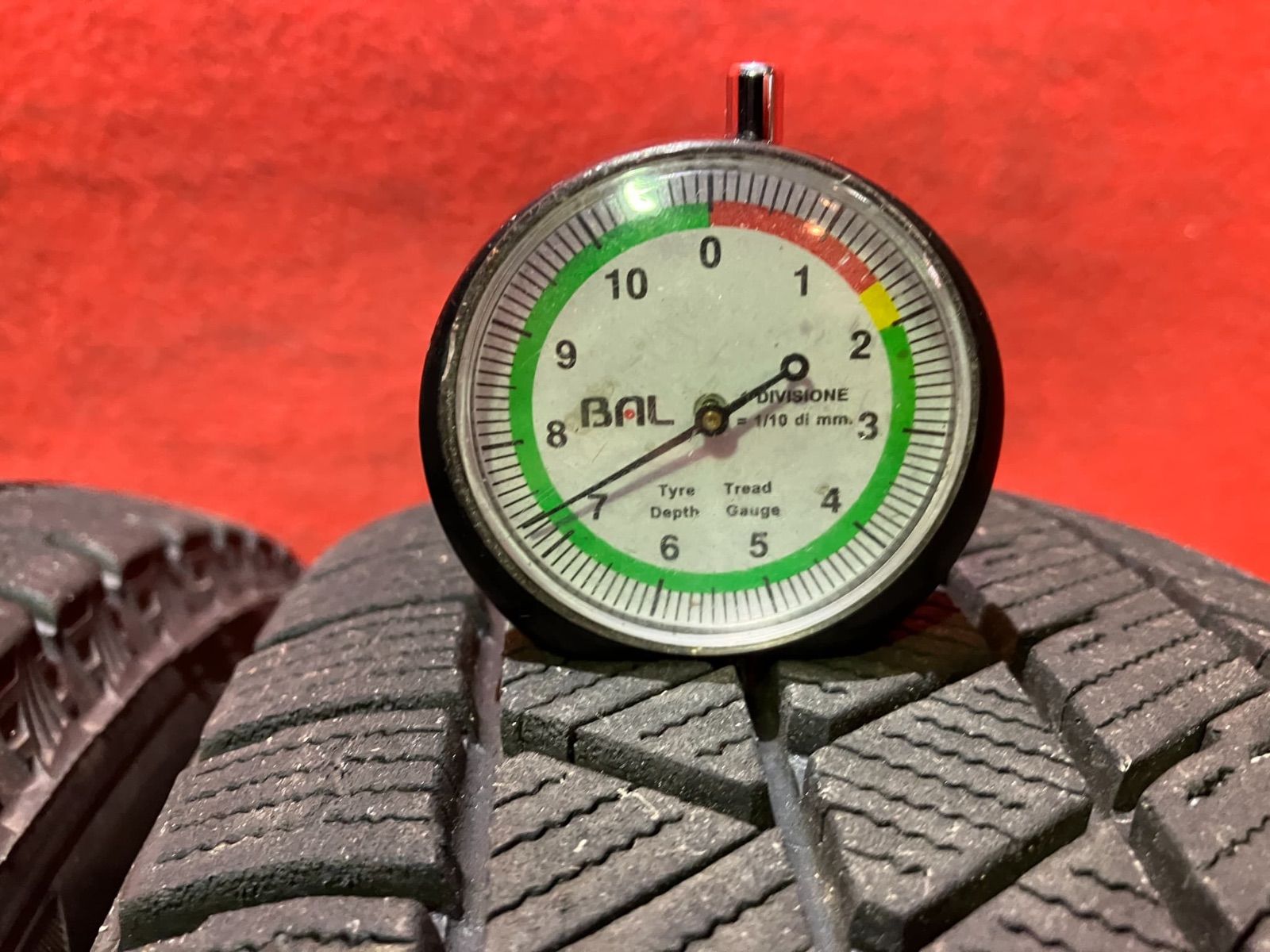 スタッドレスタイヤ 165 70 R 14 VRX 3 4本SET