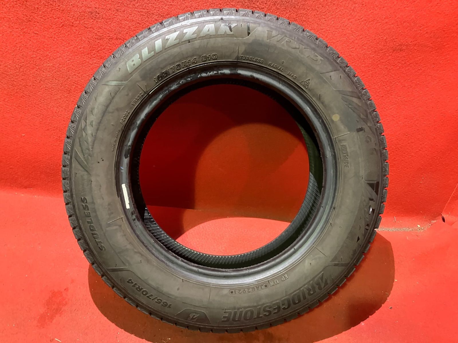 スタッドレスタイヤ