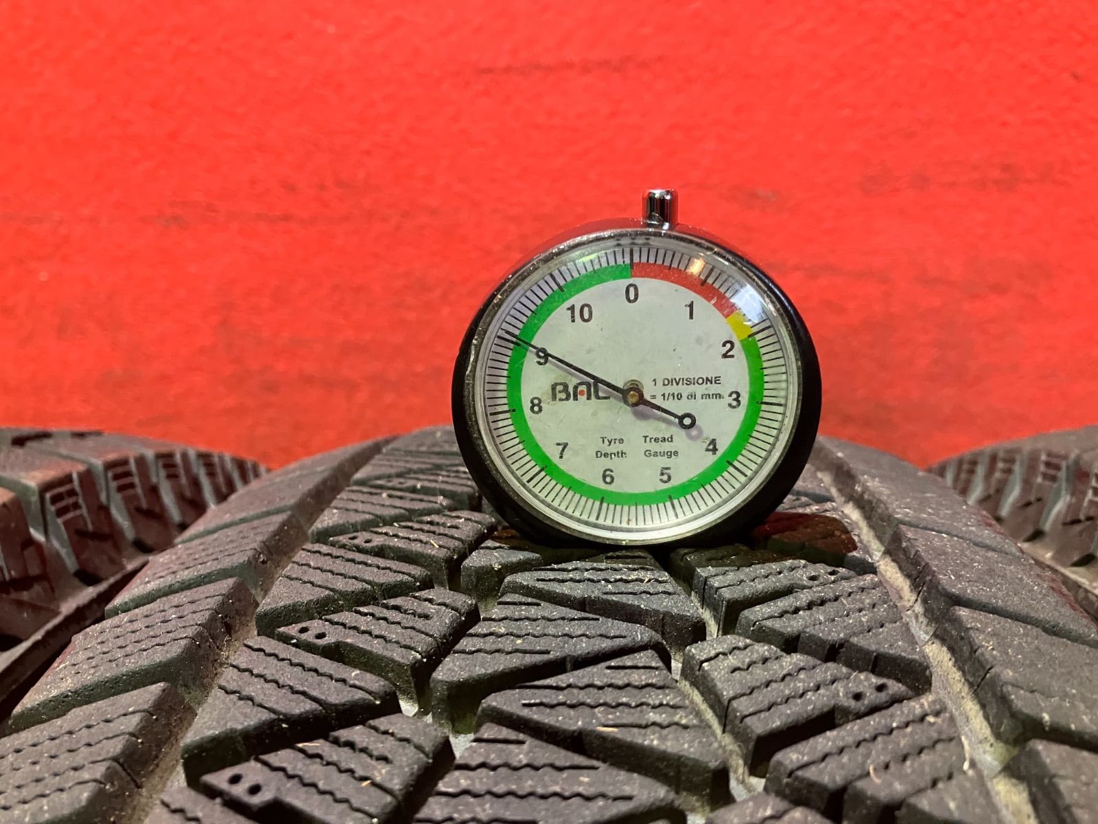 スタッドレスタイヤ 195