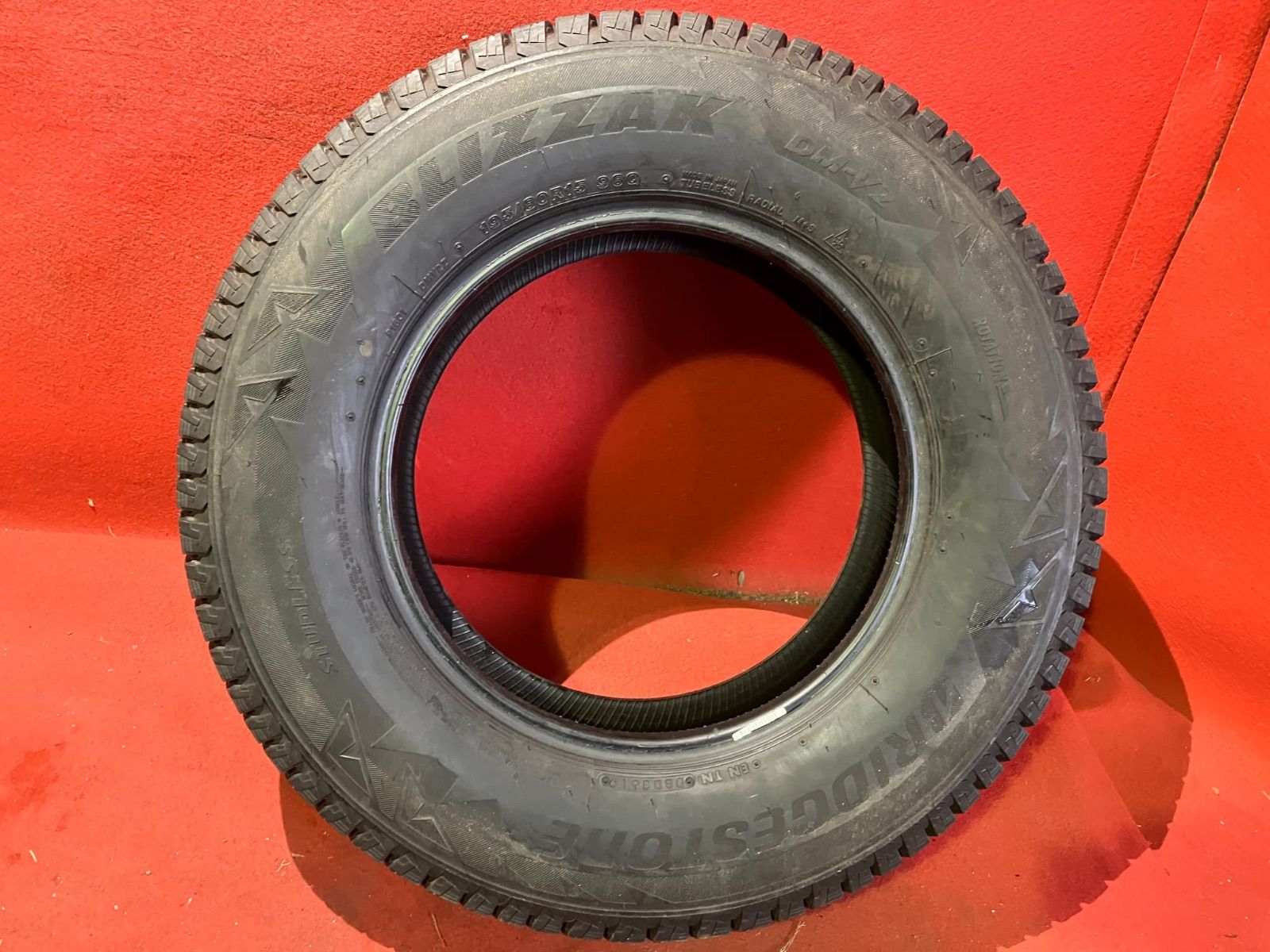 スタッドレスタイヤ