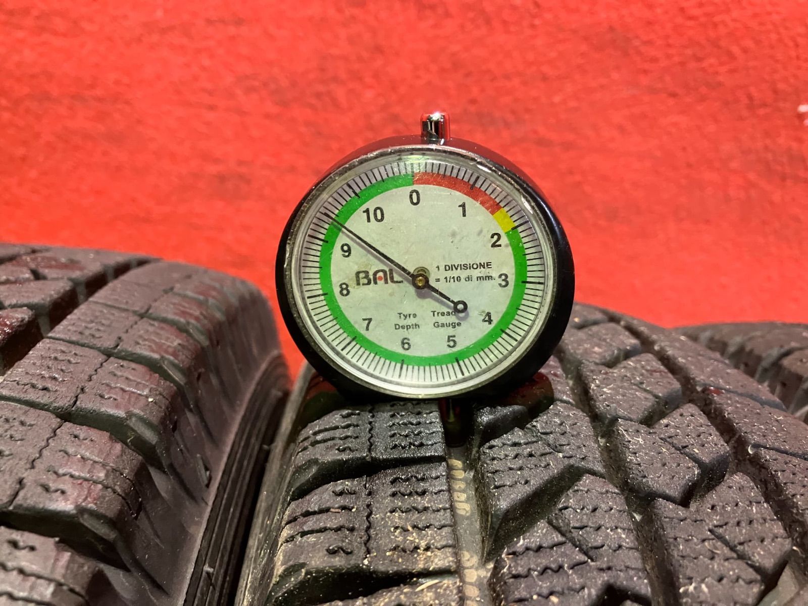 スタッドレスタイヤ