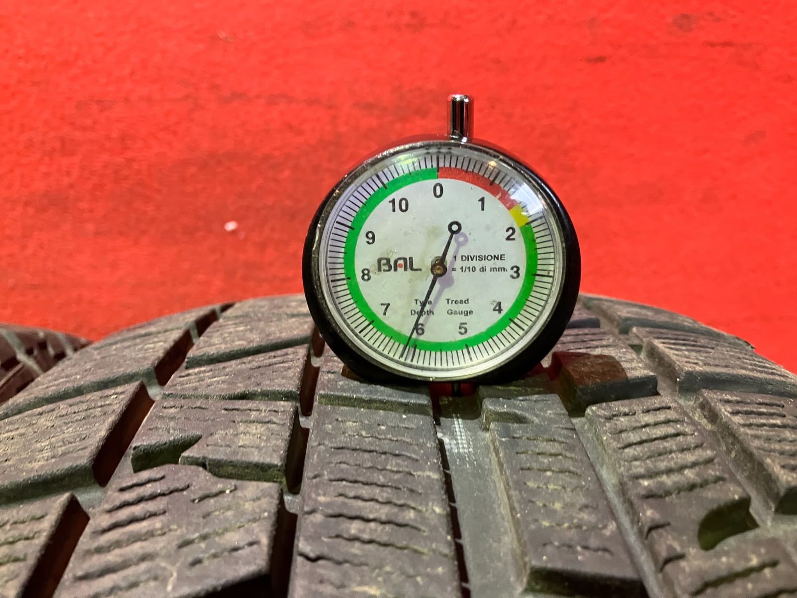 スタッドレスタイヤ 215 45 R 17 IG 50 4本SET