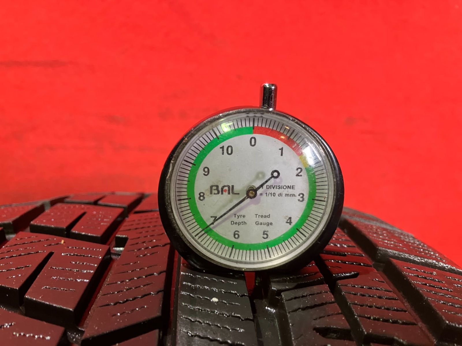 スタッドレスタイヤ 235 50 R 19 IG 60 4本SET