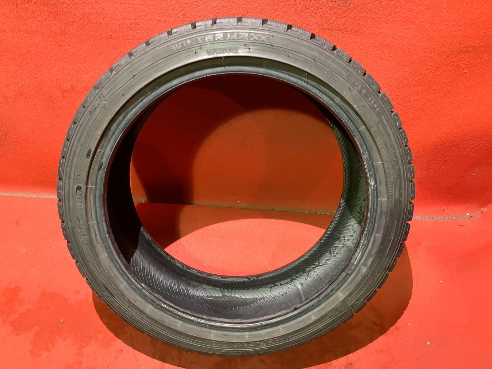 スタッドレスタイヤ