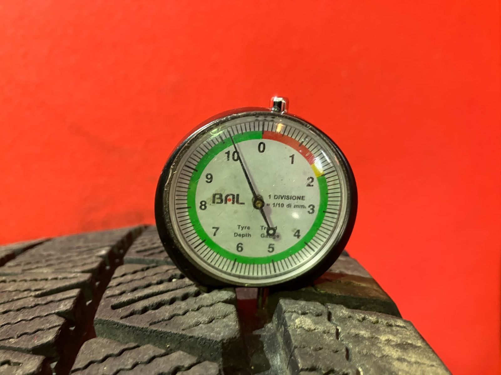 スタッドレスタイヤ 265 70 R 17 DM V 3 4本SET