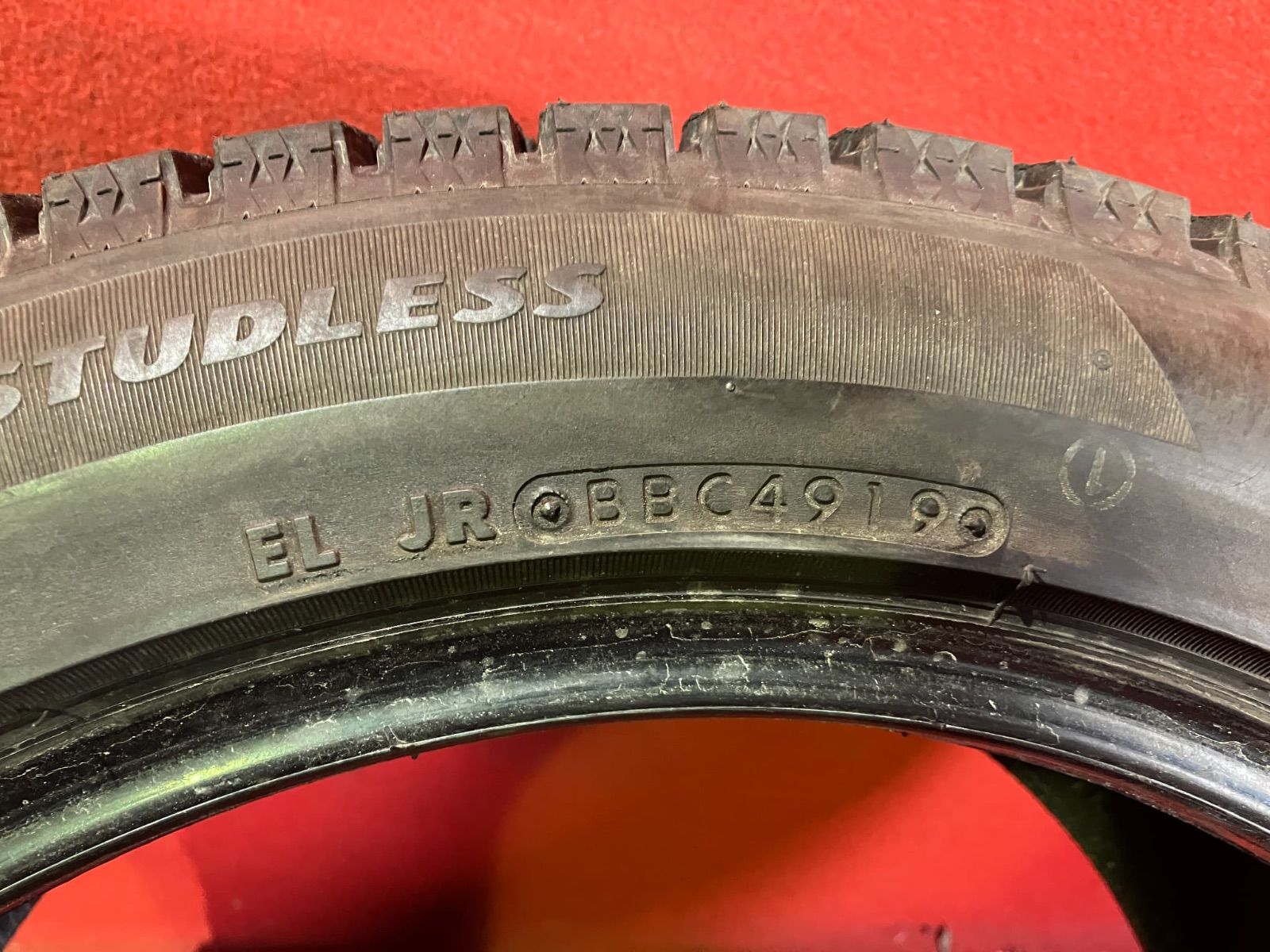 スタッドレスタイヤ 225