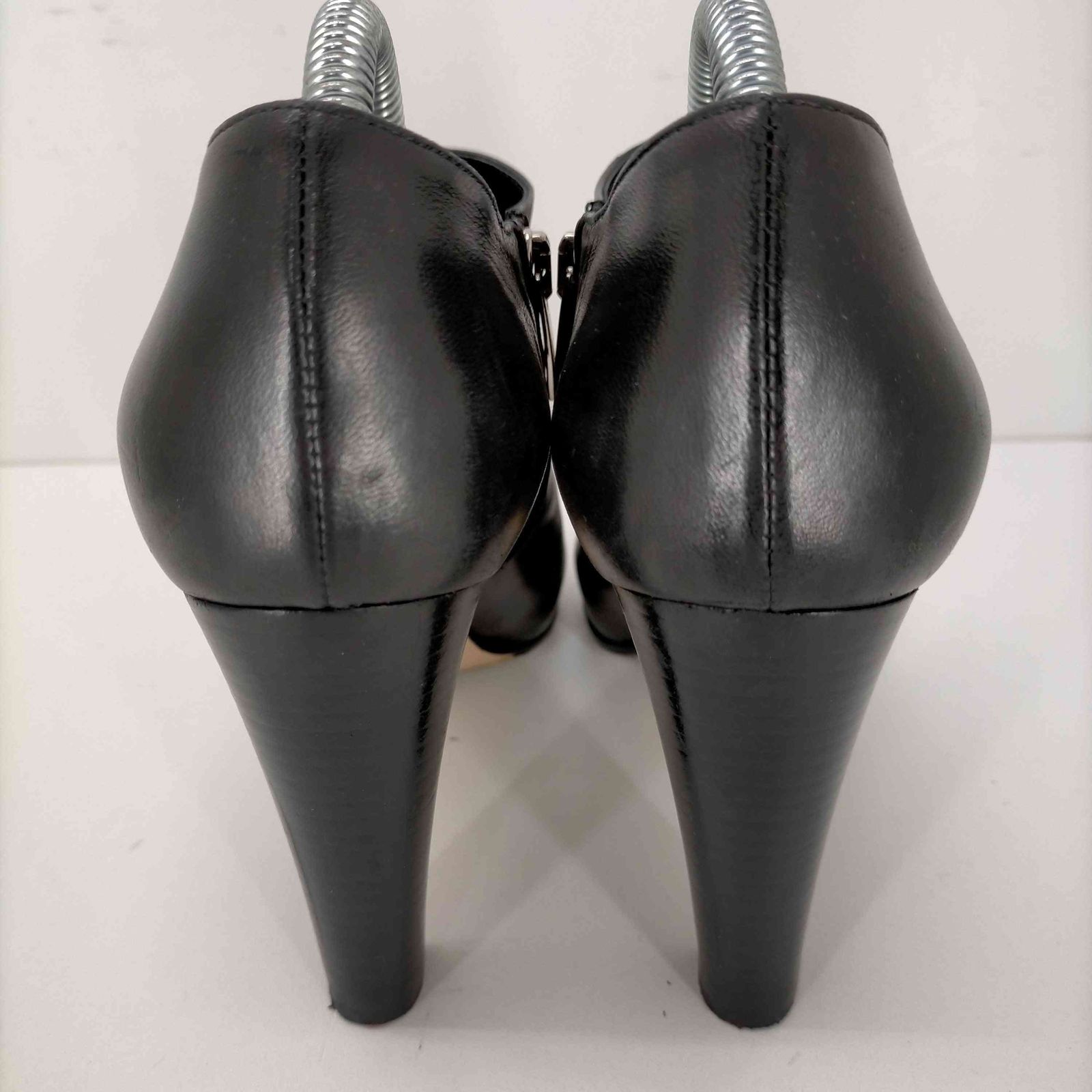 ジャンビトロッシ Gianvito Rossi ジャンヴィトロッシ Gianvito Rossi