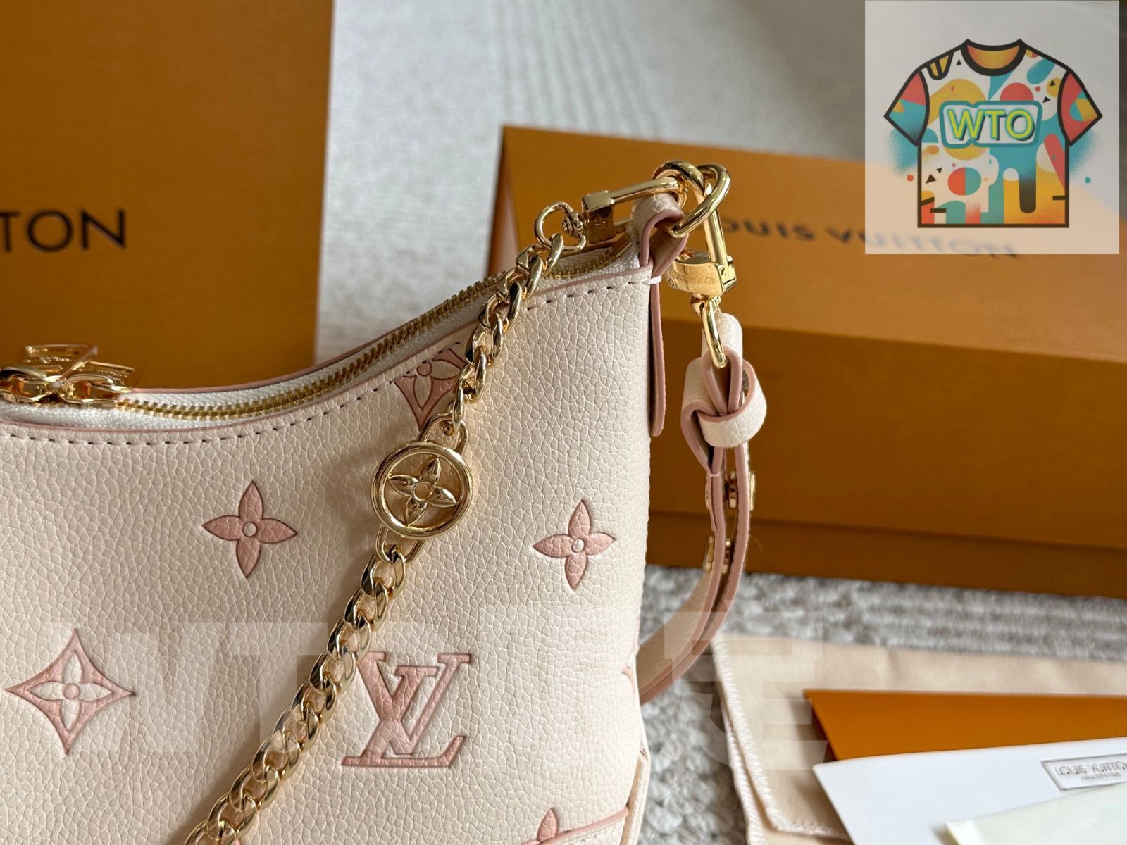 今日 L Brand ホワイトストロベリー クロワッサンバッグ 29×16cm-WTO輸入1