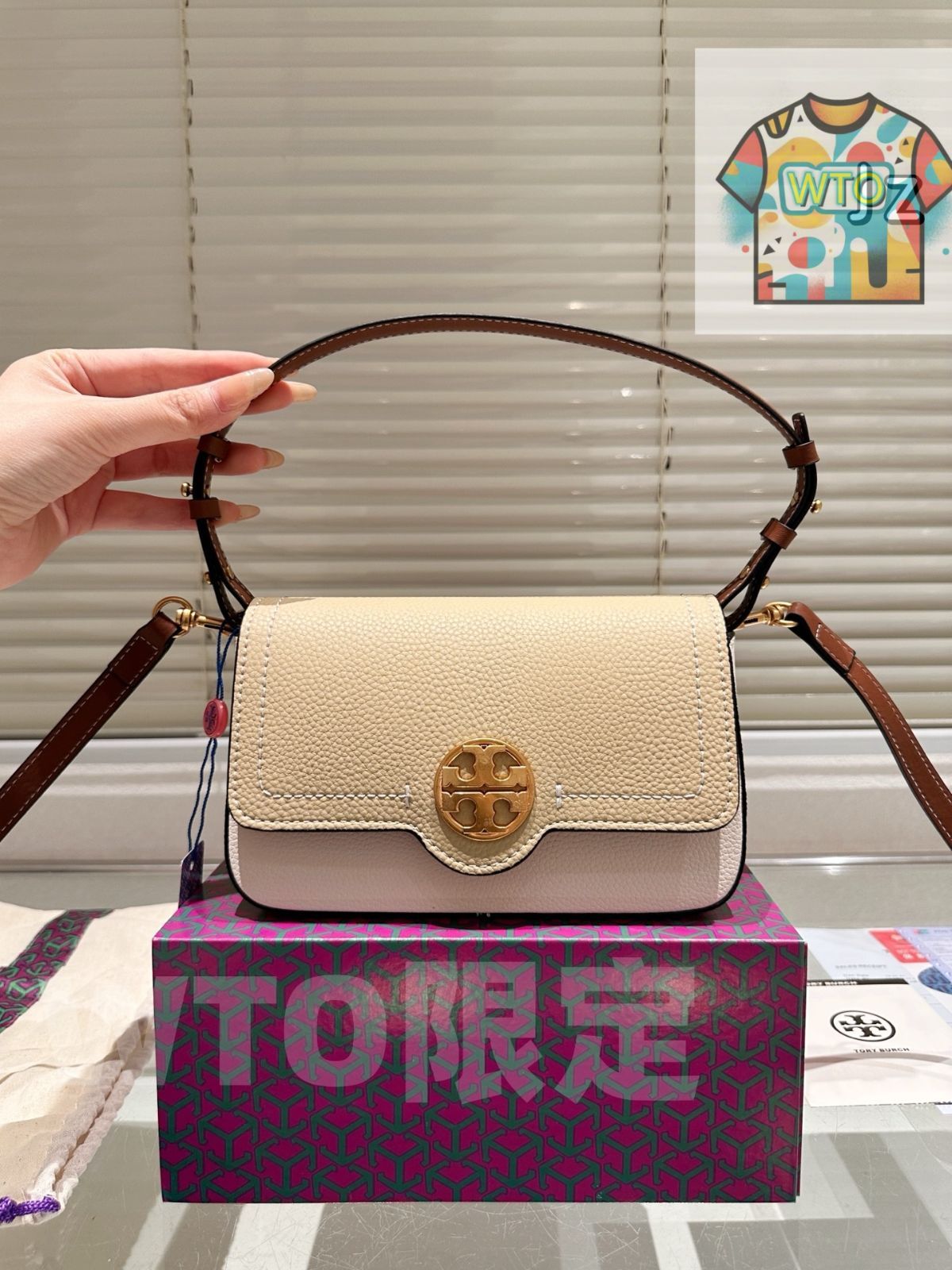 トーリーバーチ