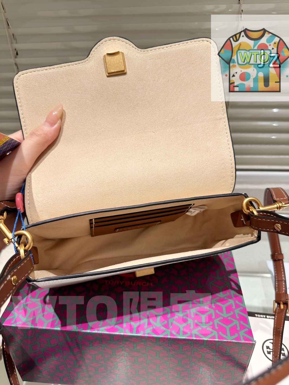 トーリーバーチ