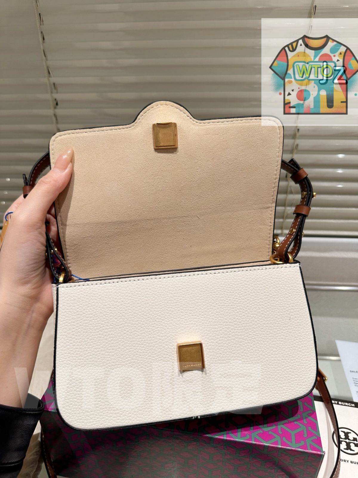 トーリーバーチ