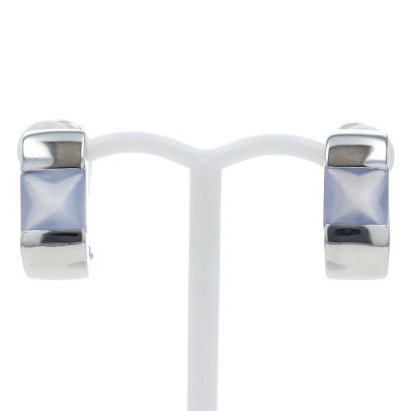 K18WG ホワイトゴールド イヤリング ブルーカルセドニー 1.90ct カボションスクエア ハーフフープ 仕上済 zz