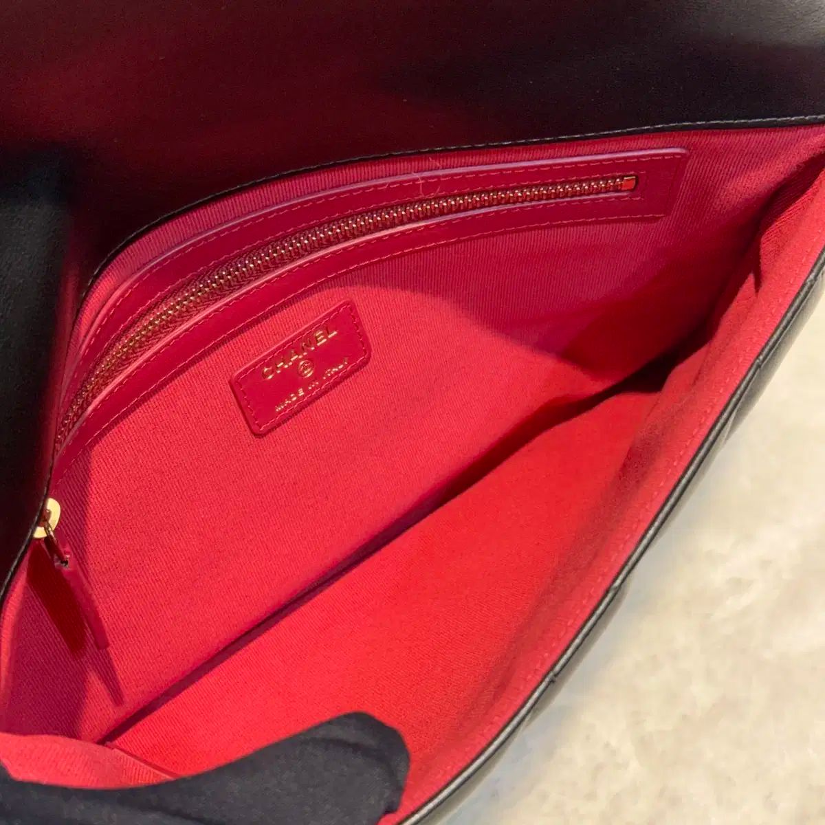 ラブ クラッチバッグ