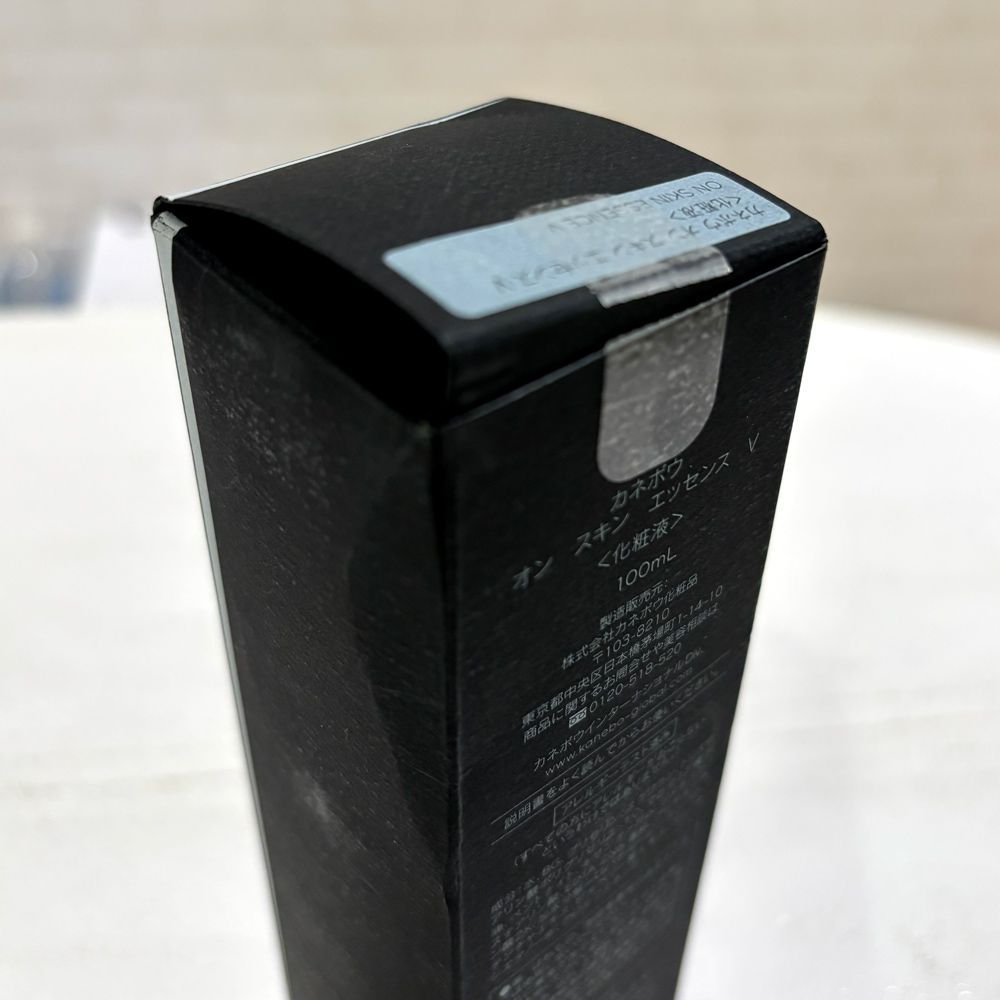  商品 KANEBOカネボウ オン スキン エッセンス V 100 mL 外箱のみ開封 宅急便コンパクト配送 県は別途送料 美容液 スキンケア 基礎化粧品