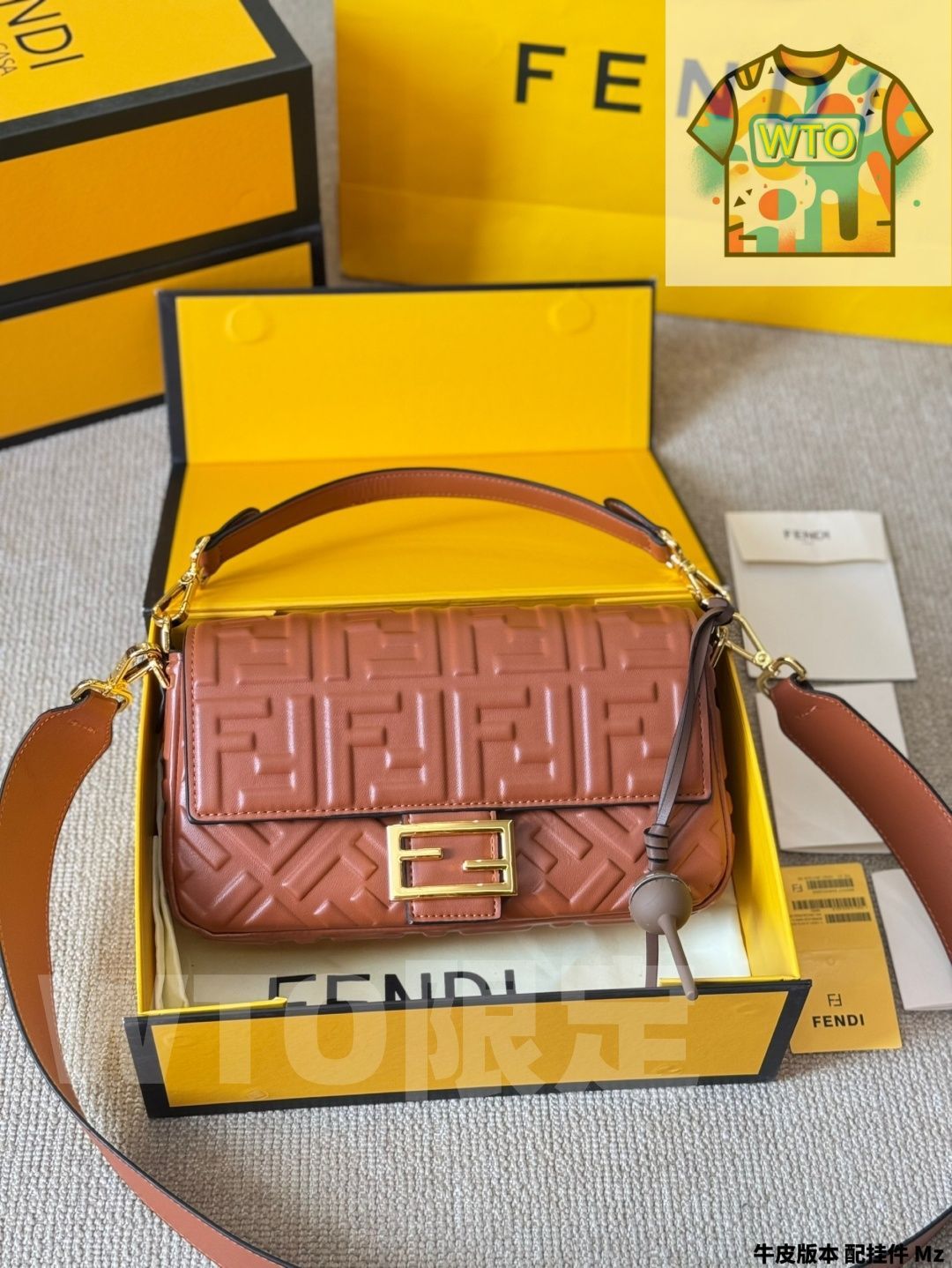 フェンディ バゲット ミディアムサイズ 25cm 17cm レザーバージョン チャーム付き -WT0輸入