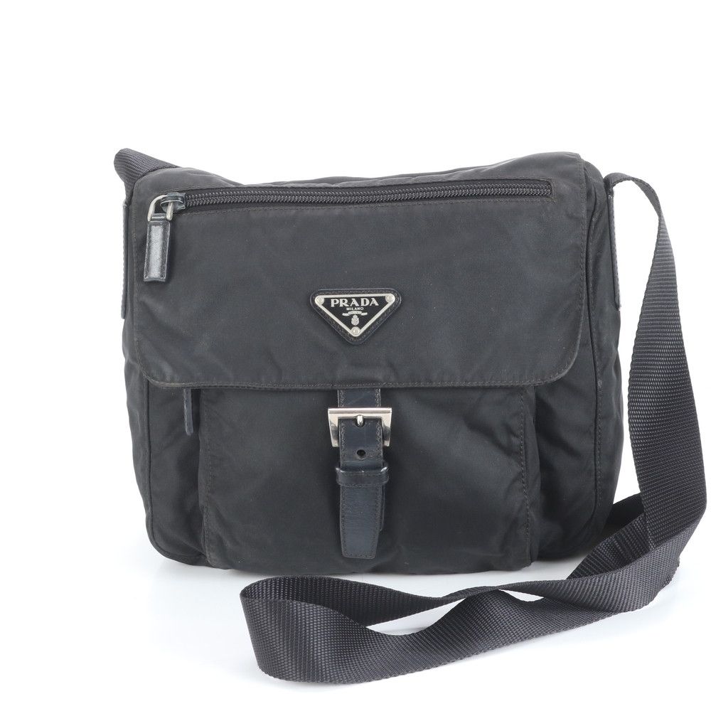 プラダ テスート ナイロン 三角 トライアングル ロゴ レザー ショルダーバッグ 斜め掛け メッセンジャー メンズ EEE CZ29-1