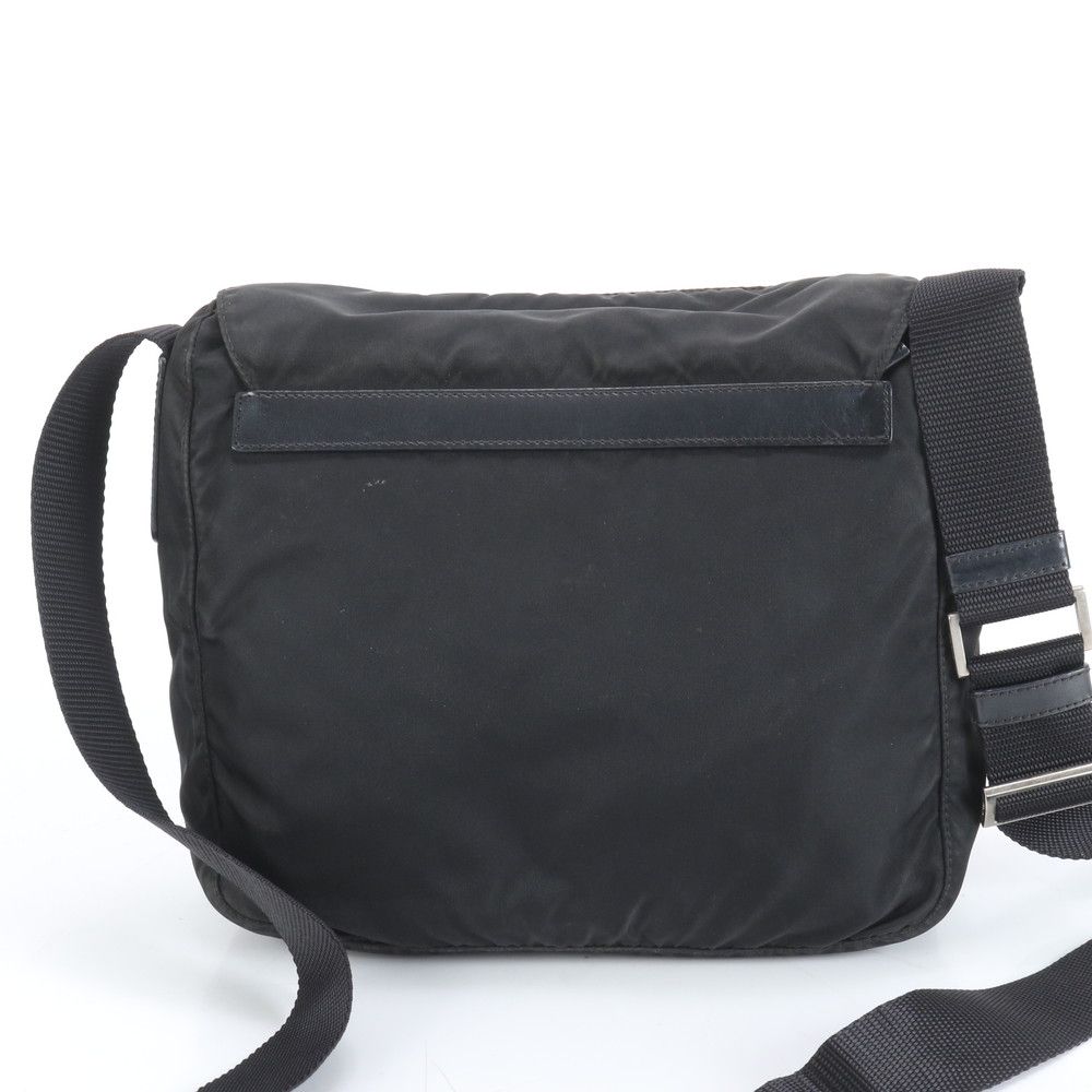 ショルダーバッグ 斜め掛け