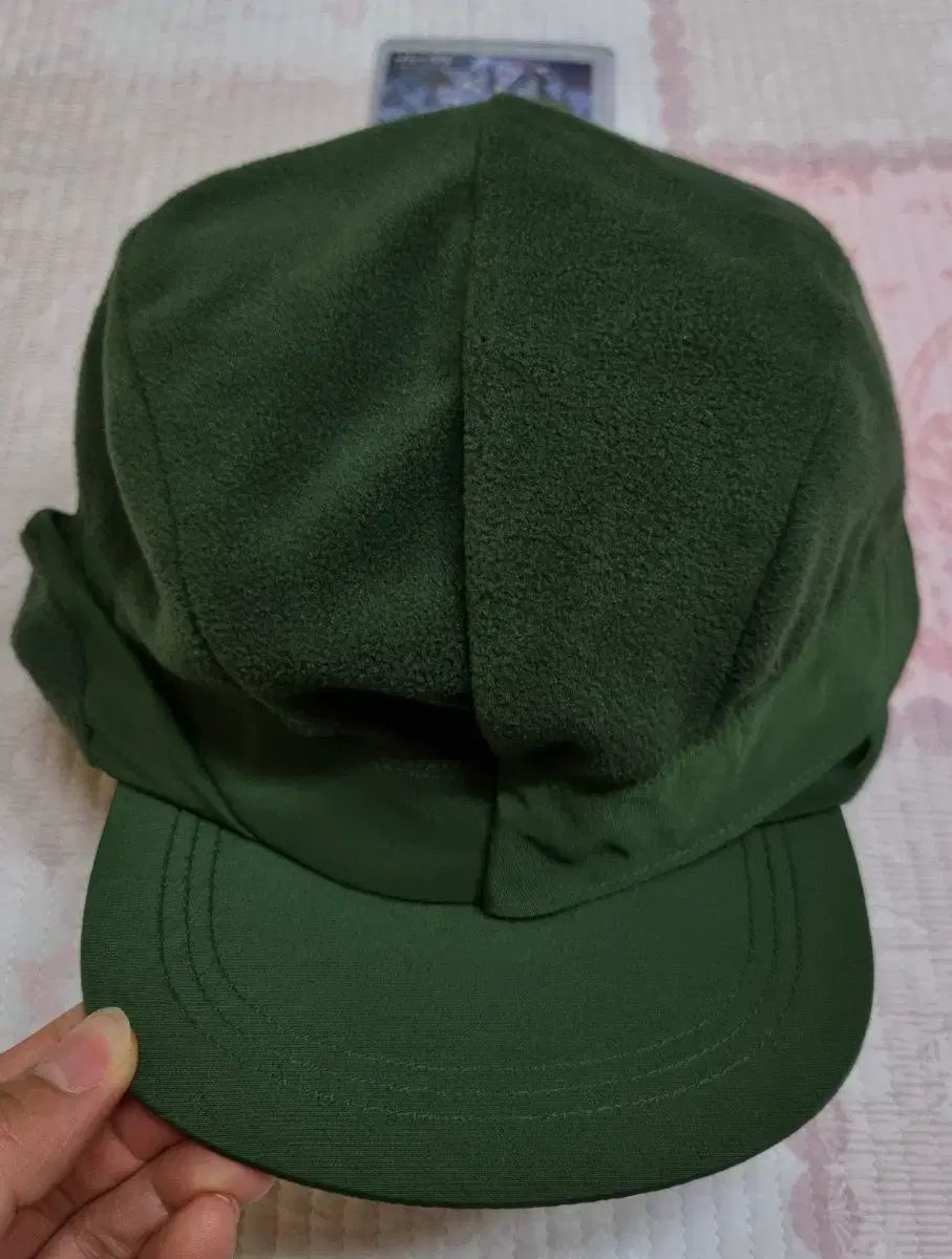 コンフォータブリーゼン イヤーフラップキャップ オリーブ