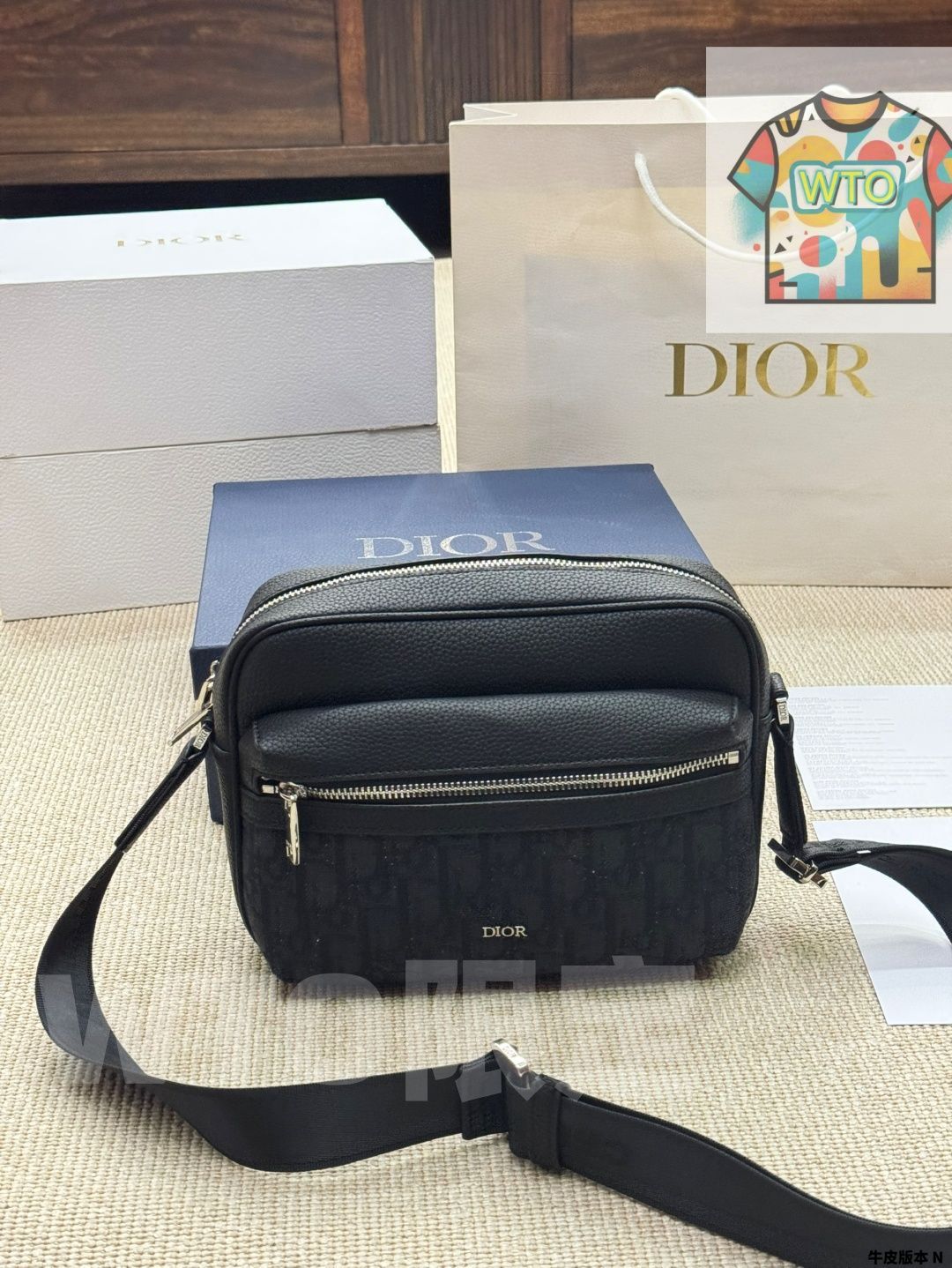 今日 Dior Gravity プレスエンボス レザー -WTO輸入2